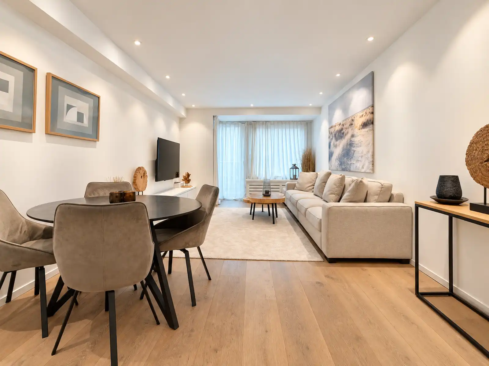 Instapklaar gerenoveerd appartement vlak bij zee foto 2