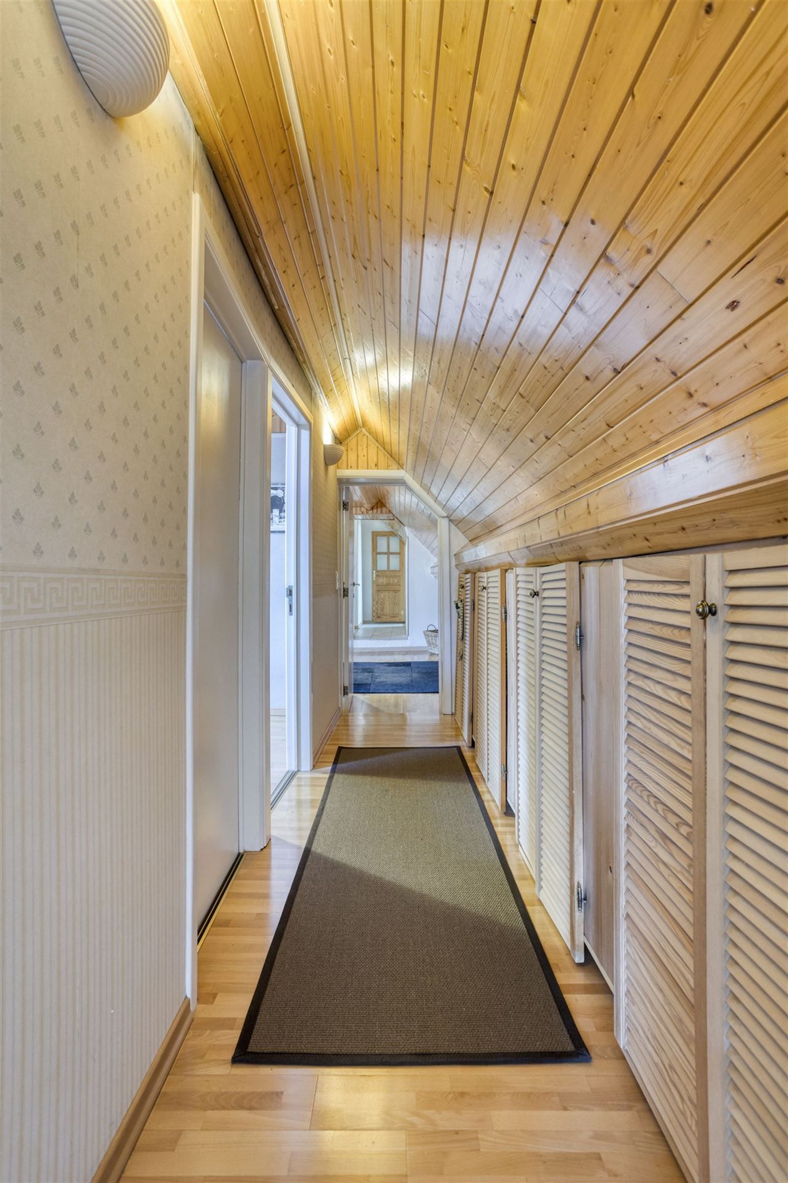 Unieke kans : Horeca met parking en instap klare woonst met 5 slaapkamers foto 20