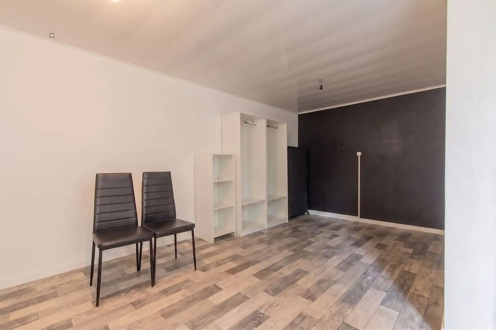 Opbrengsteigendom met handelsruimte en verhuurd duplex appartement in het centrum van Willebroek foto 8