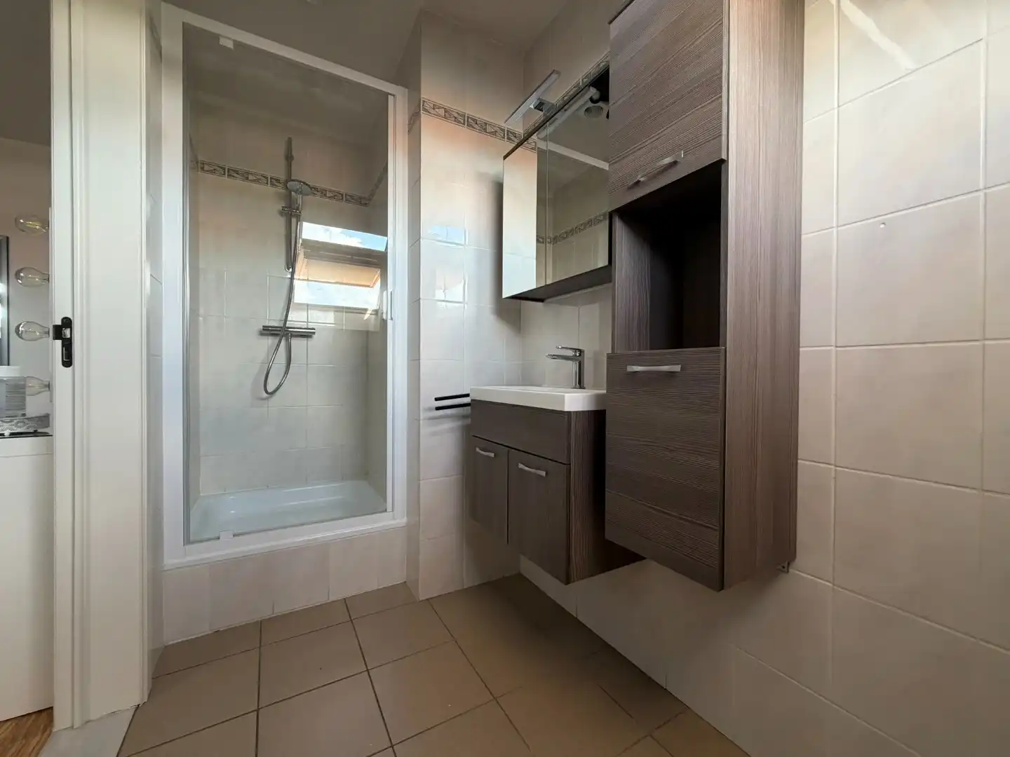 Verzorgd appartement met 2 slaapkamers in kleinschalige residentie vlakbij het centrum van Munsterbilzen foto 17
