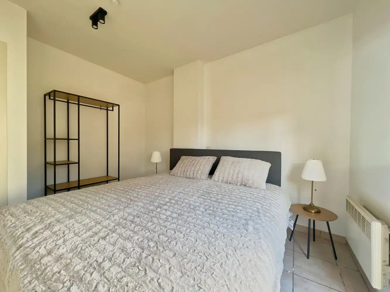 Instapklaar app. met 2 slpks. + ruim, zonnig terras (22m²) !!! foto 9