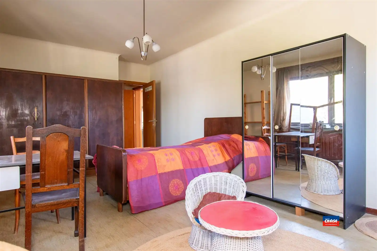 Ruime open gezinswoning met tuin en twee garageboxen  foto 19