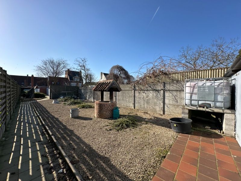 Ruime gezinswoning met grote tuin, veranda en veel opbergruimte foto 19