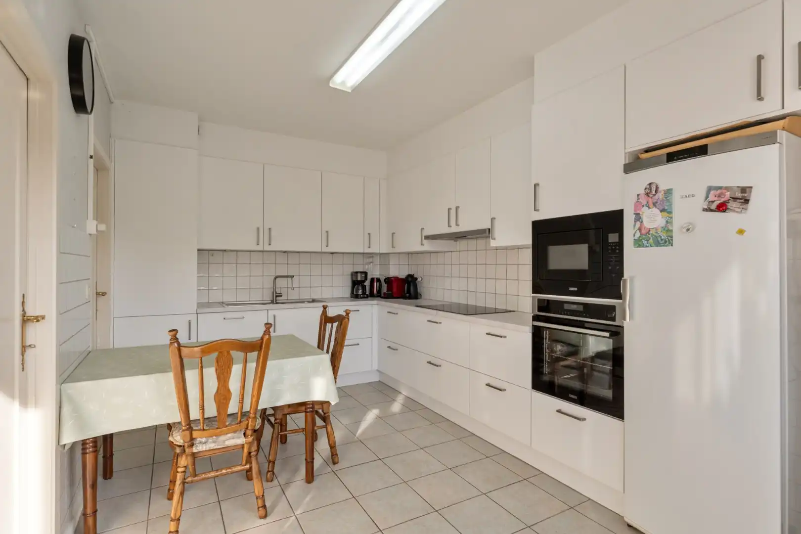 Ruim en centraal gelegen appartement, 2 slpk, met terras en garage foto 10