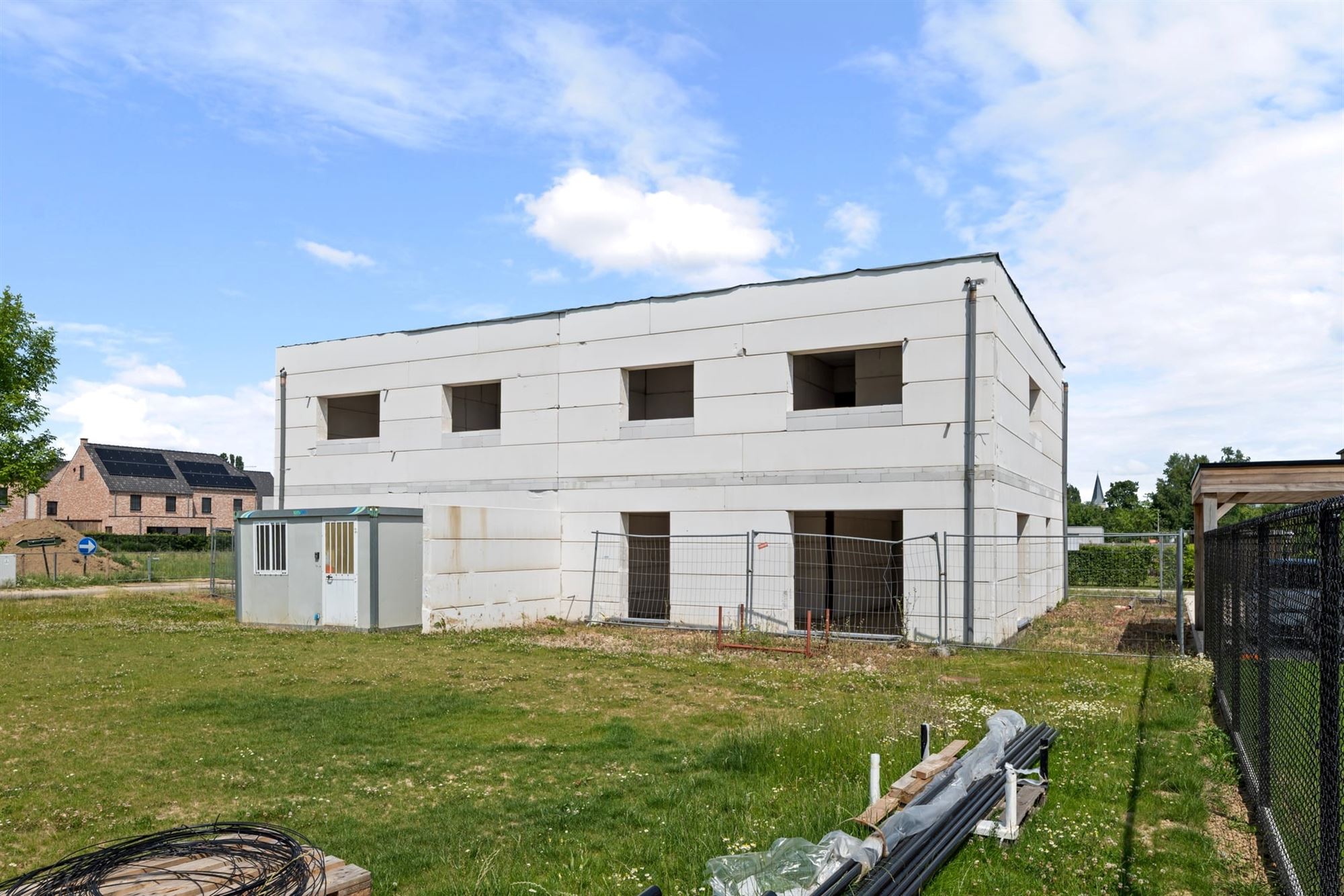 CASCO HALFOPEN BEBOUWING IN MODERNE STIJL MET CARPORT IN ALKEN foto 6