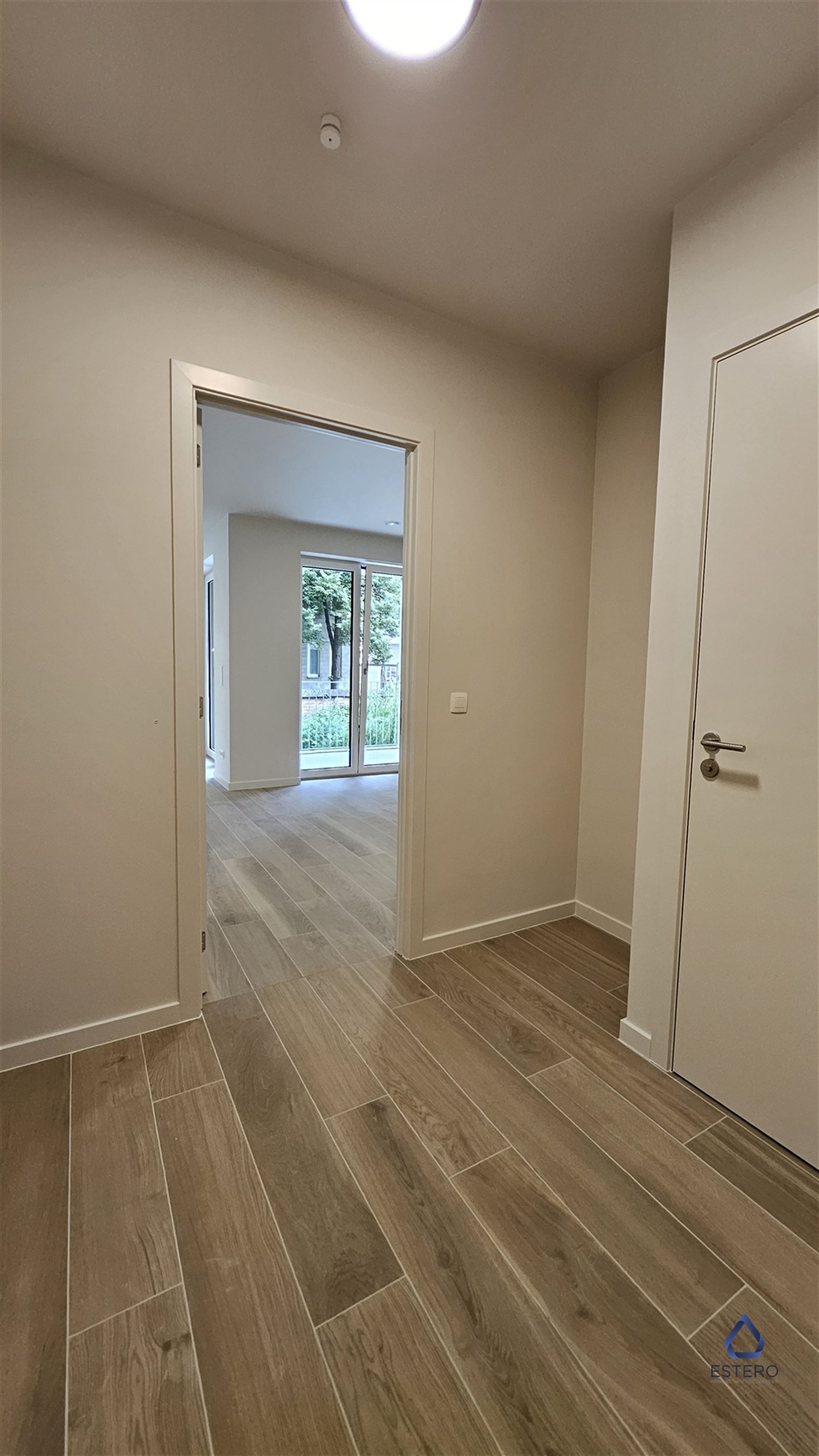 Ruim 1-Slaapkamer Appartement in Hartje Brussel foto {{pictureIndex}}