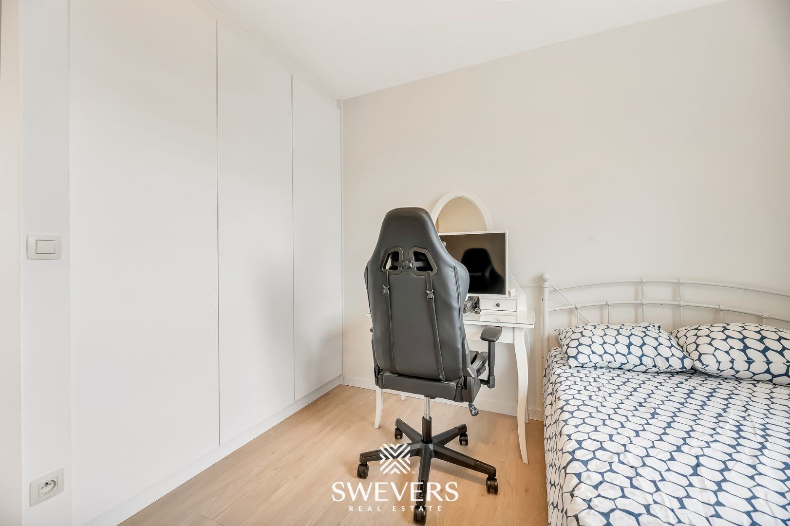 Modern, instapklaar appartement met balkon en terras op rustige locatie in Heppen foto 21