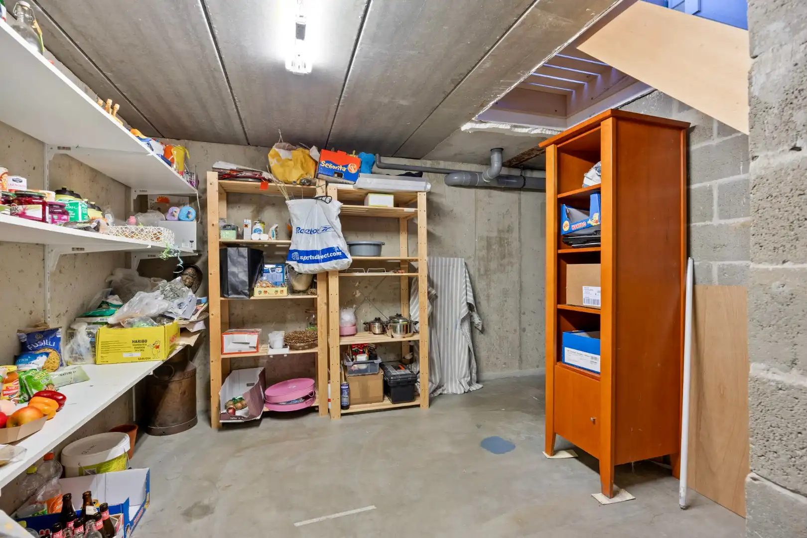 Rustig gelegen in MIllen Riemst, staat deze knappe woning met tuin te koop foto 30