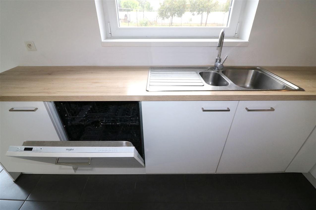 Mooi en landelijk, heel recent, 3 slpk., terras en tuin  foto 16