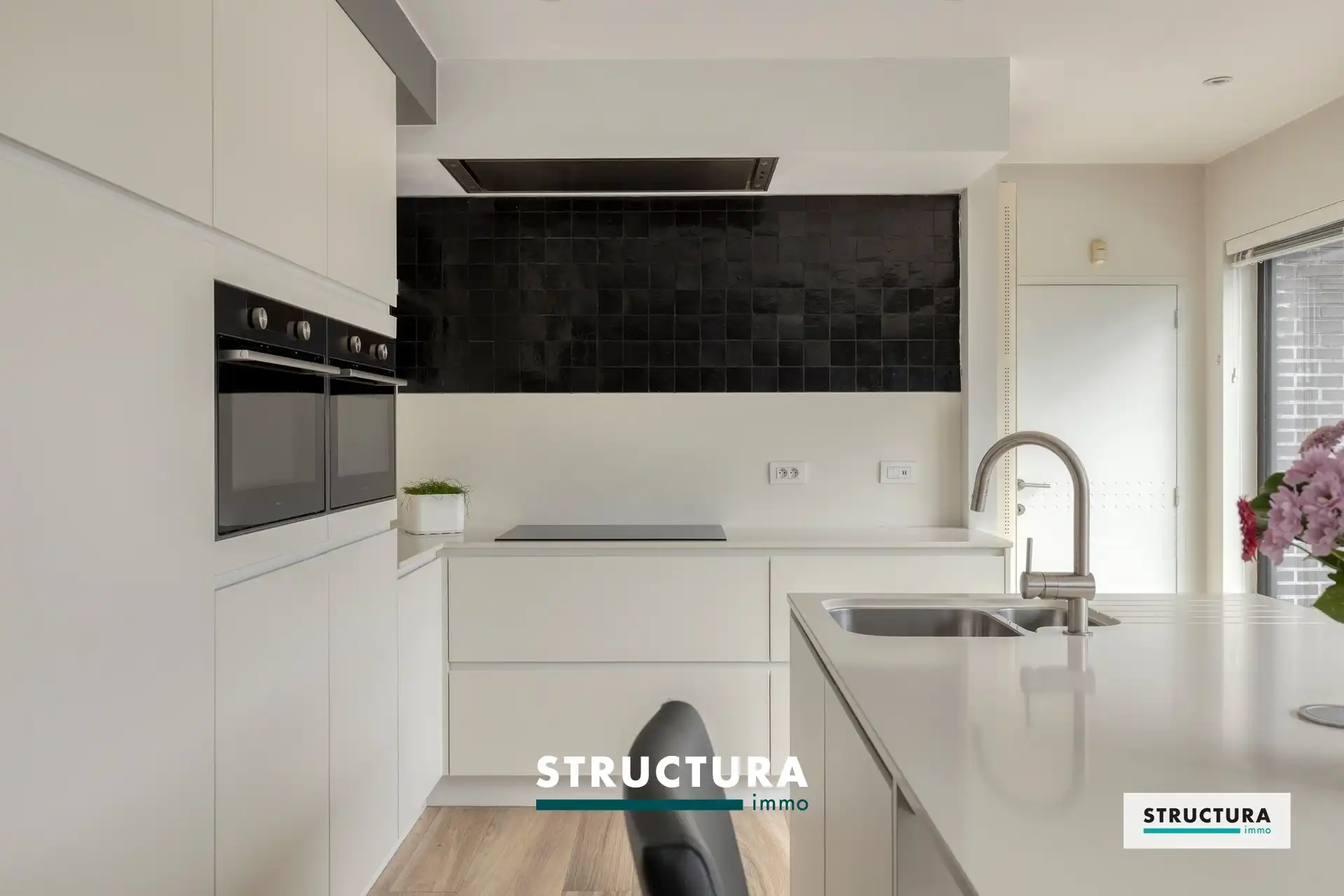 Instapklare open bebouwing met 3 slaapkamers in rustige, doodlopende straat te Mollem! foto 11