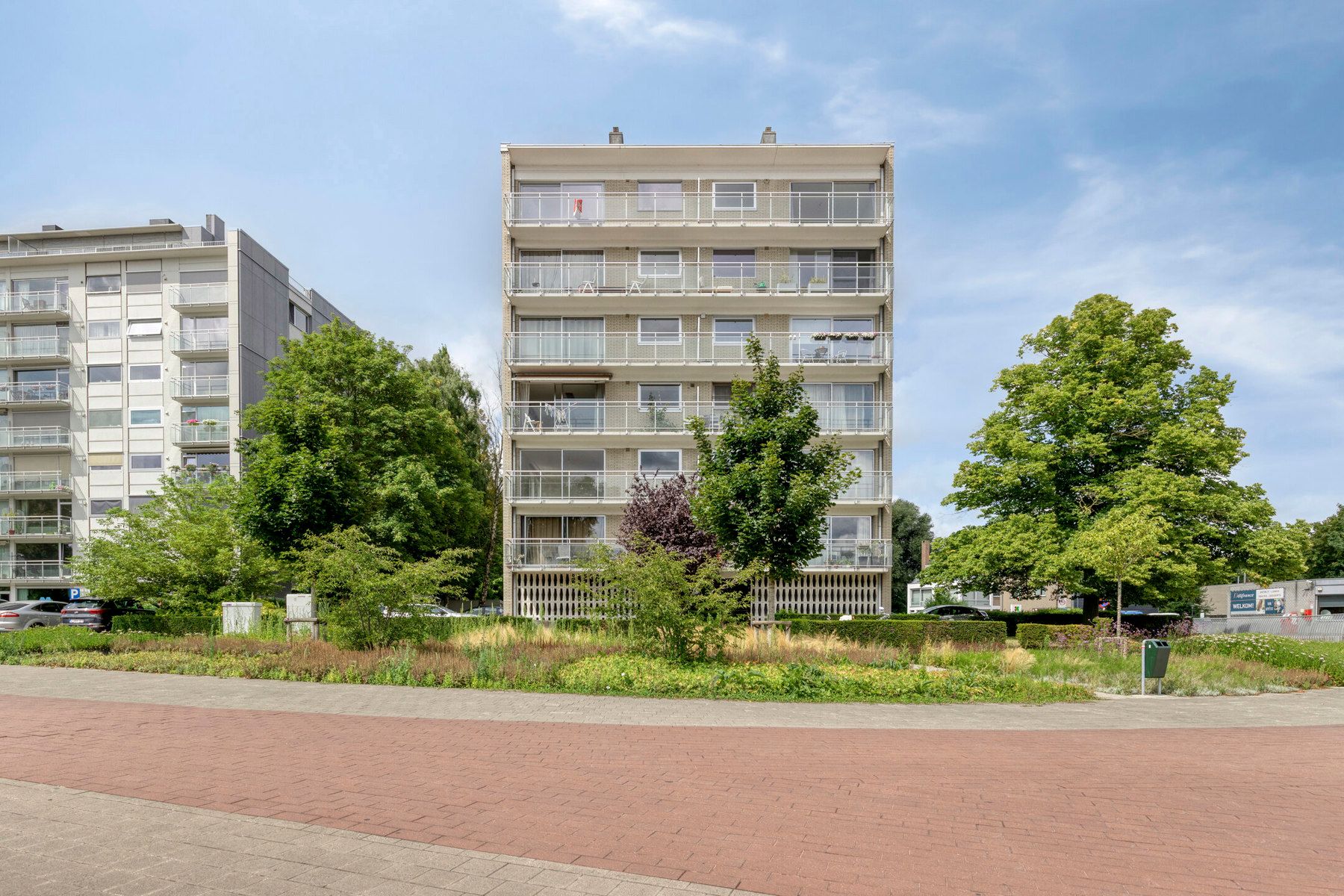 Centraal gelegen gerenoveerd appartement | Station Brugge foto 3