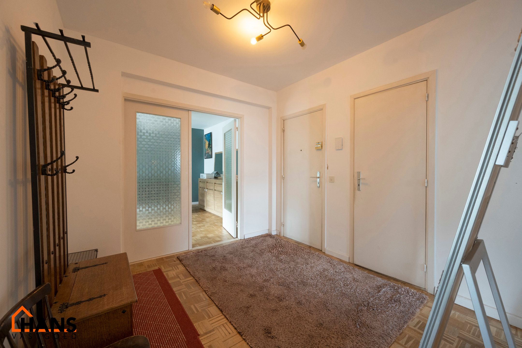 Riant appartement + staanplaats + kelder foto 15