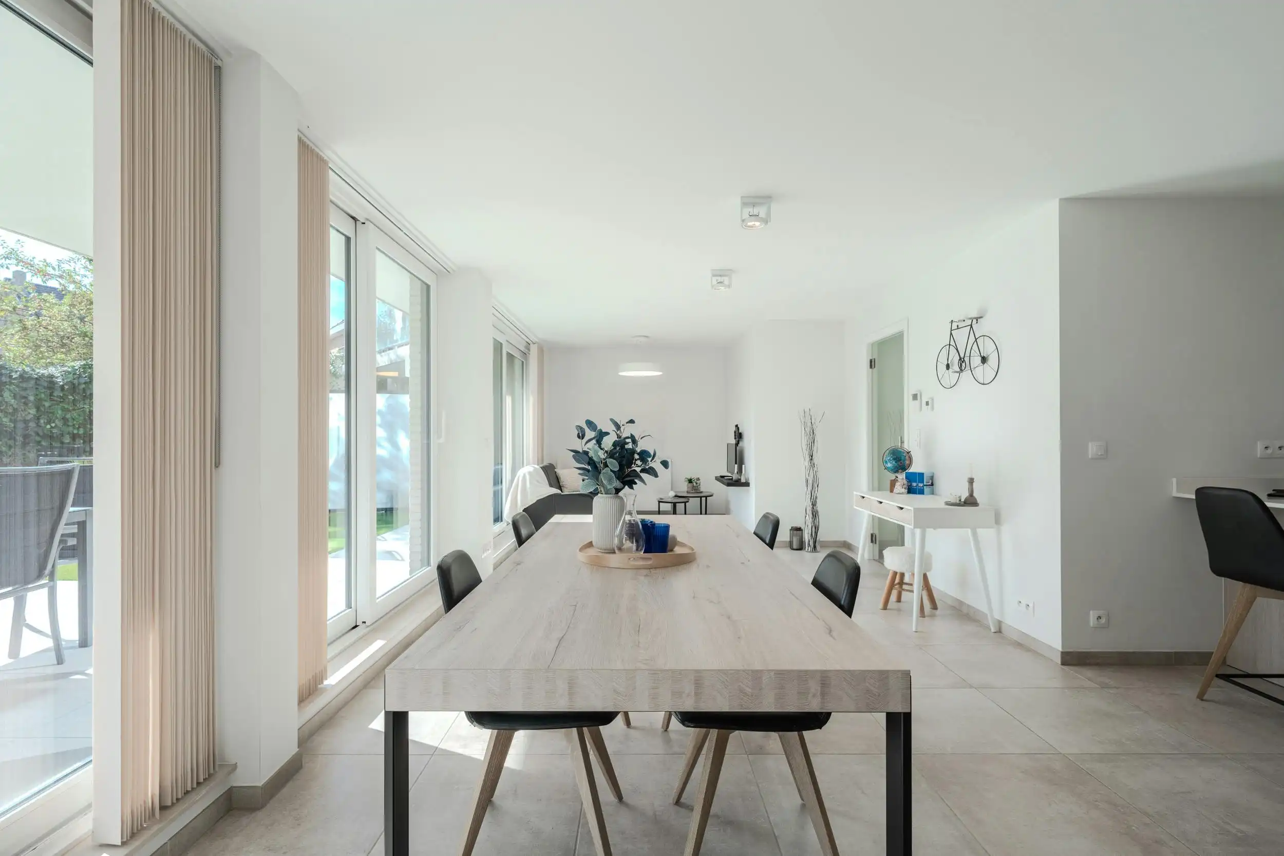 Recent appartement met twee slaapkamers en zonnige tuin foto 10