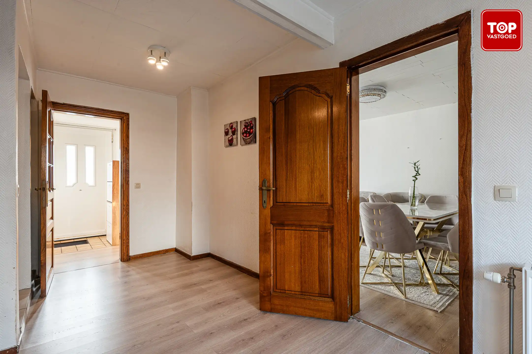 Goed onderhouden woning met 3 slaapkamers foto 2