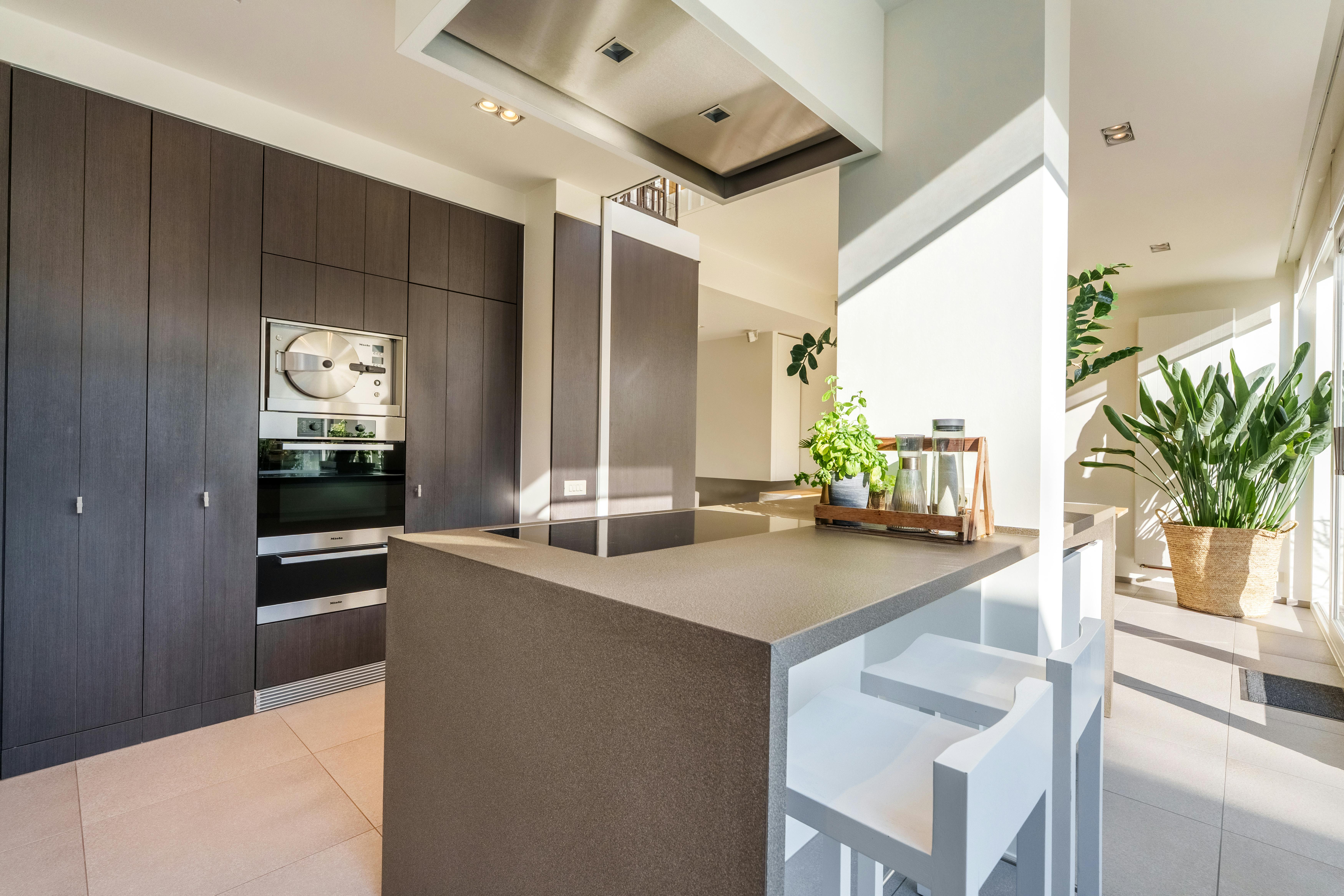 Uitzonderlijke stadswoning met praktijkruimte in Torhout foto 6