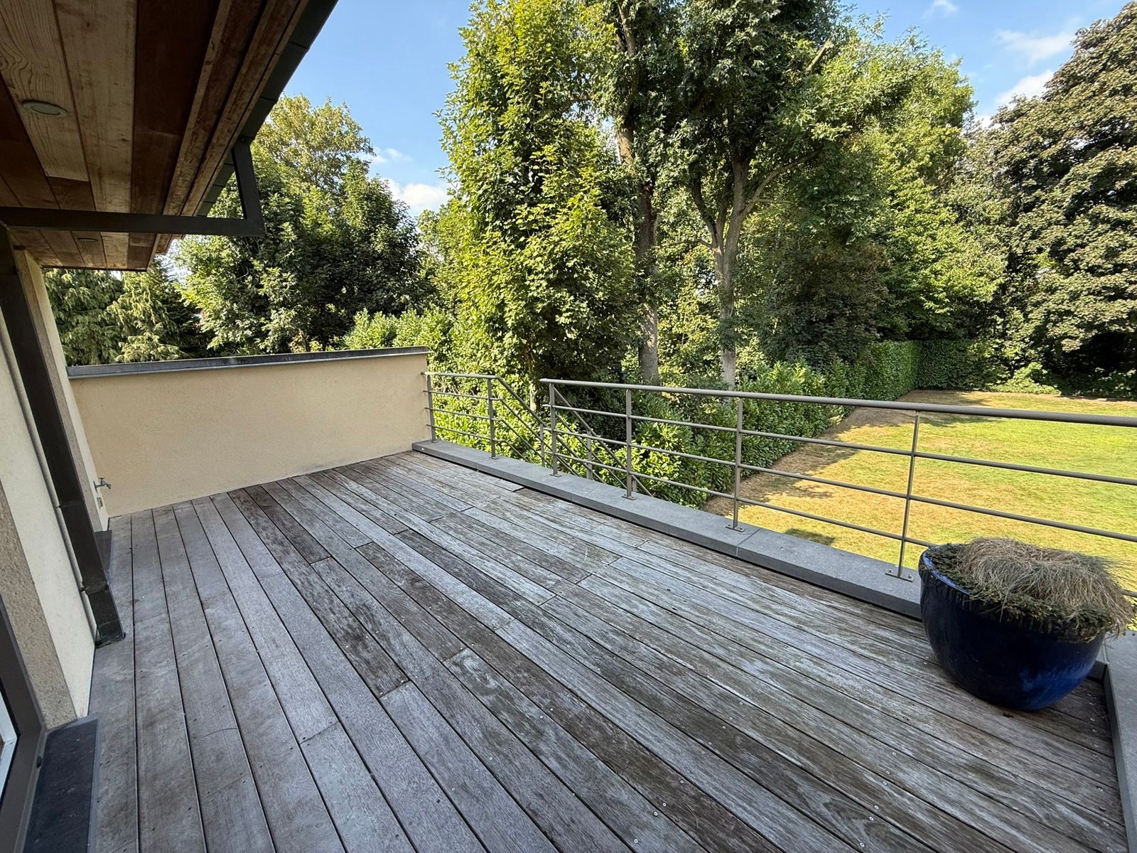 Verzorgd duplex appartement op een uitstekende ligging in het centrum van Tielt. foto 4