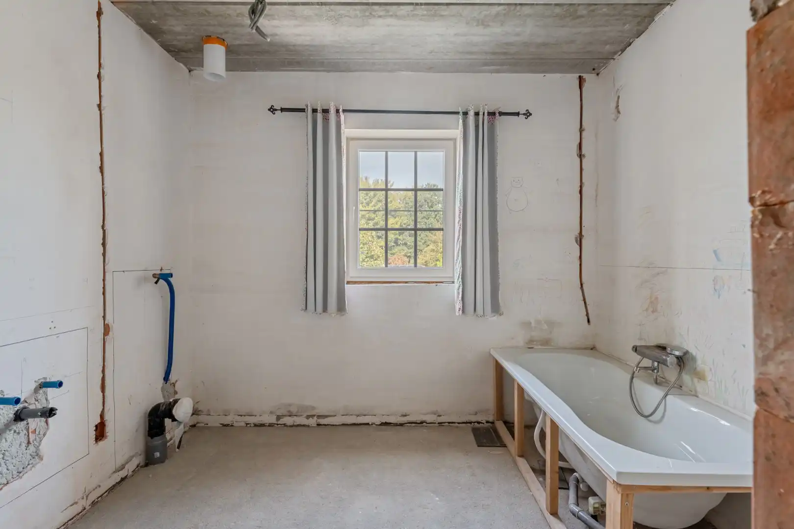Ruime woning met 4 slaapkamers en grote tuin in Kuringen foto 27