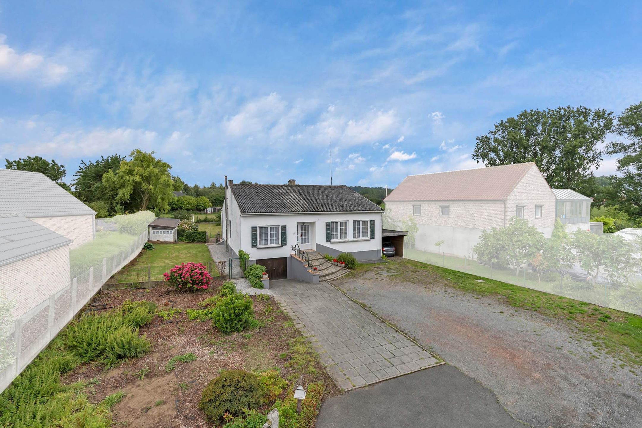 Hoofdfoto van de publicatie: Te moderniseren gelijkvloerse woning op landelijke locatie