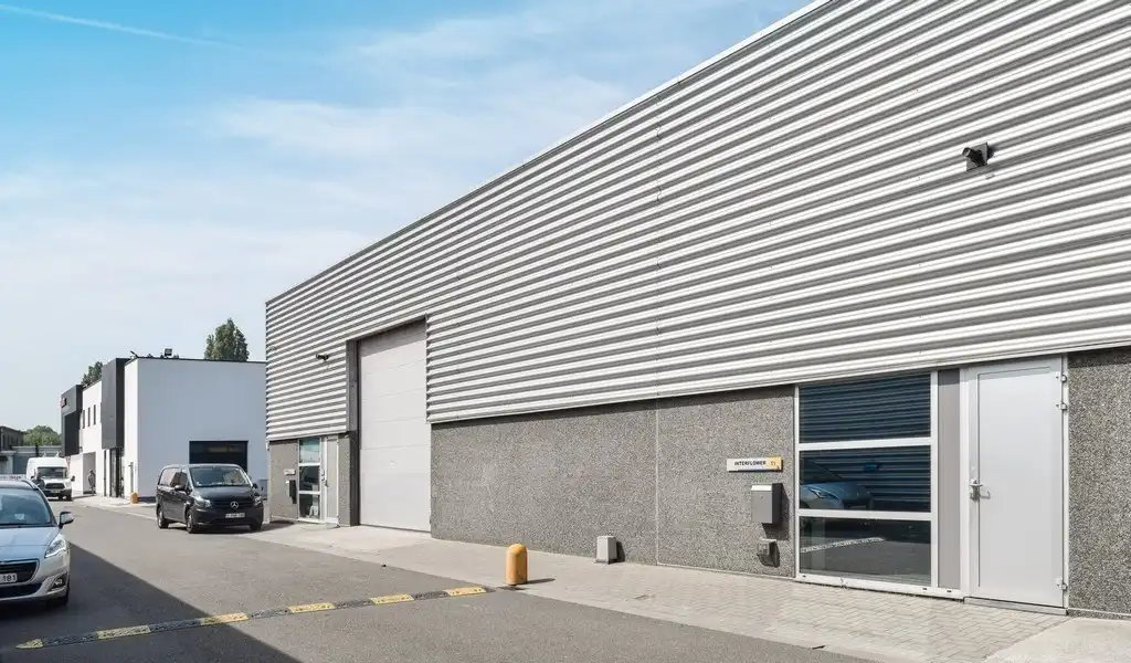 Magazijn te huur in GRUPO Bedrijvencentrum in Lokeren foto 3