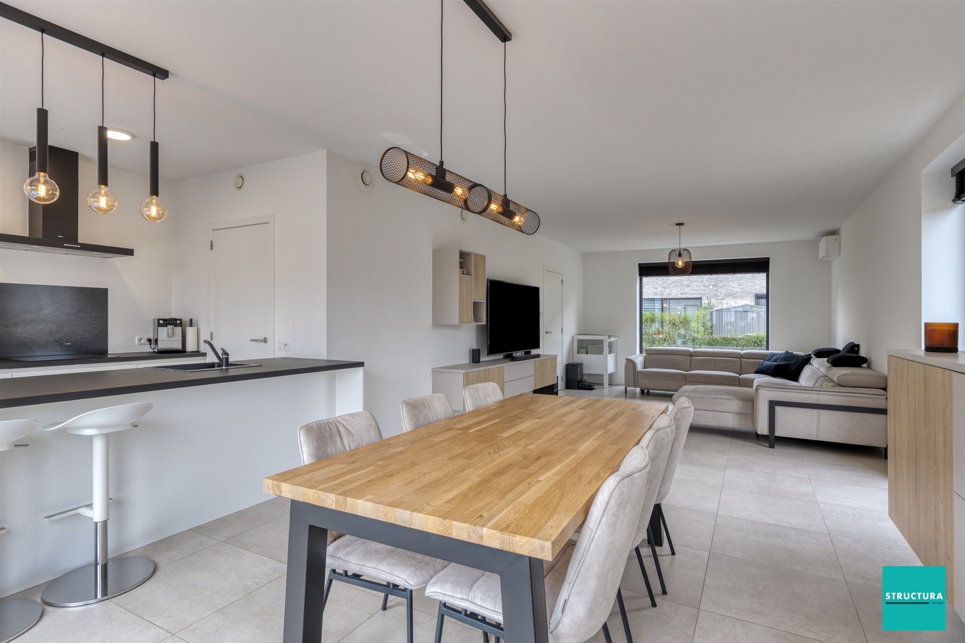 Prachtige nieuwbouwwoning (onder RR-rechten) foto 6