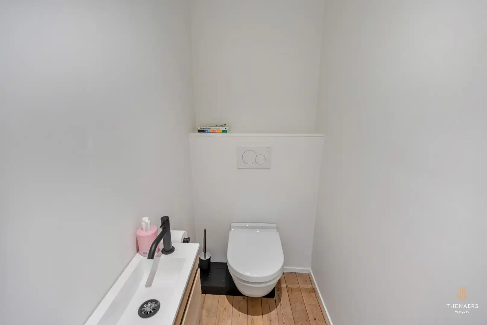Karaktervolle hoevewoning met 279 m² woonoppervlakte en prachtige tuin op 18a45ca in Heks foto 33