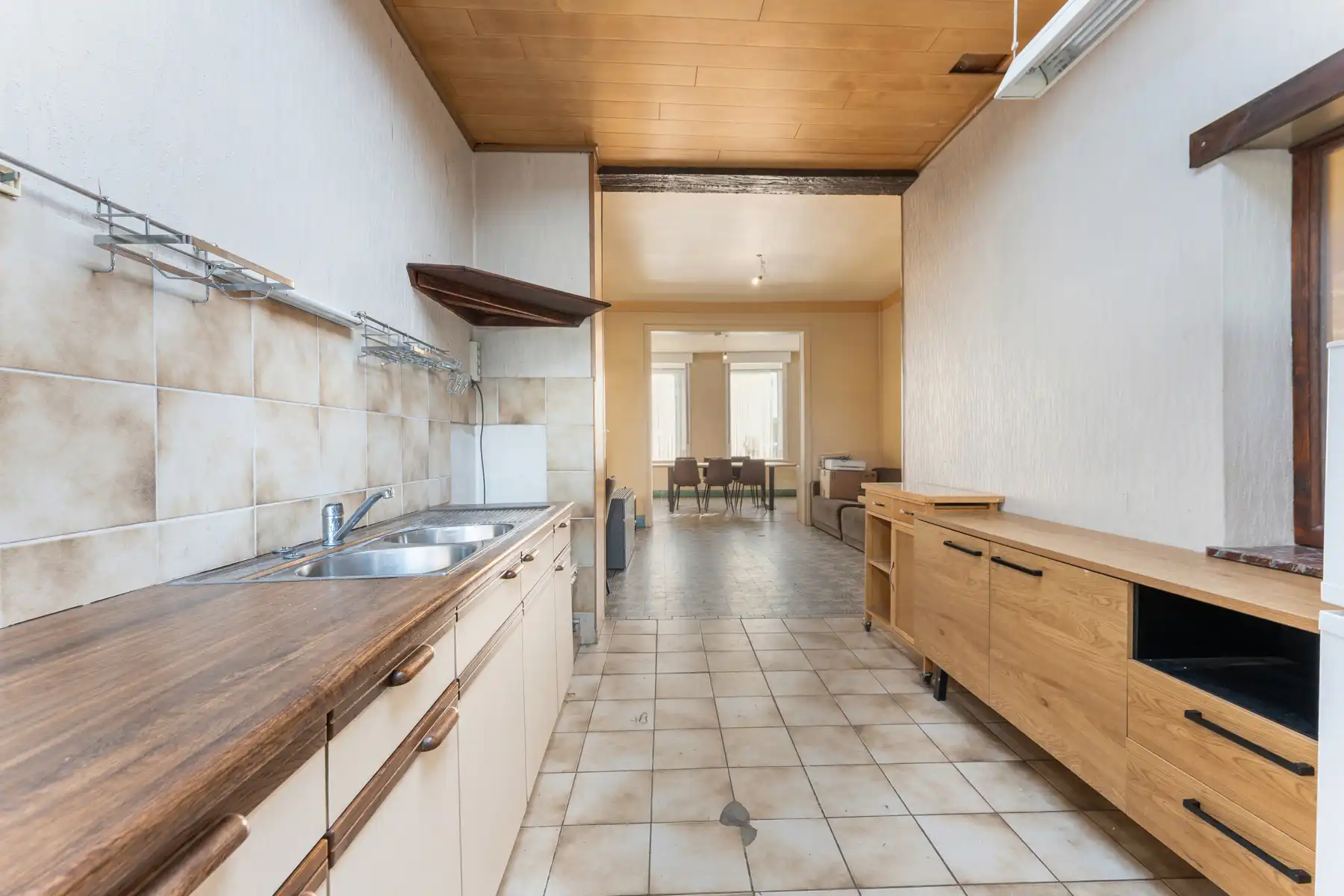 Ruime te renoveren woning met opslagplaats van 65 m² foto 11