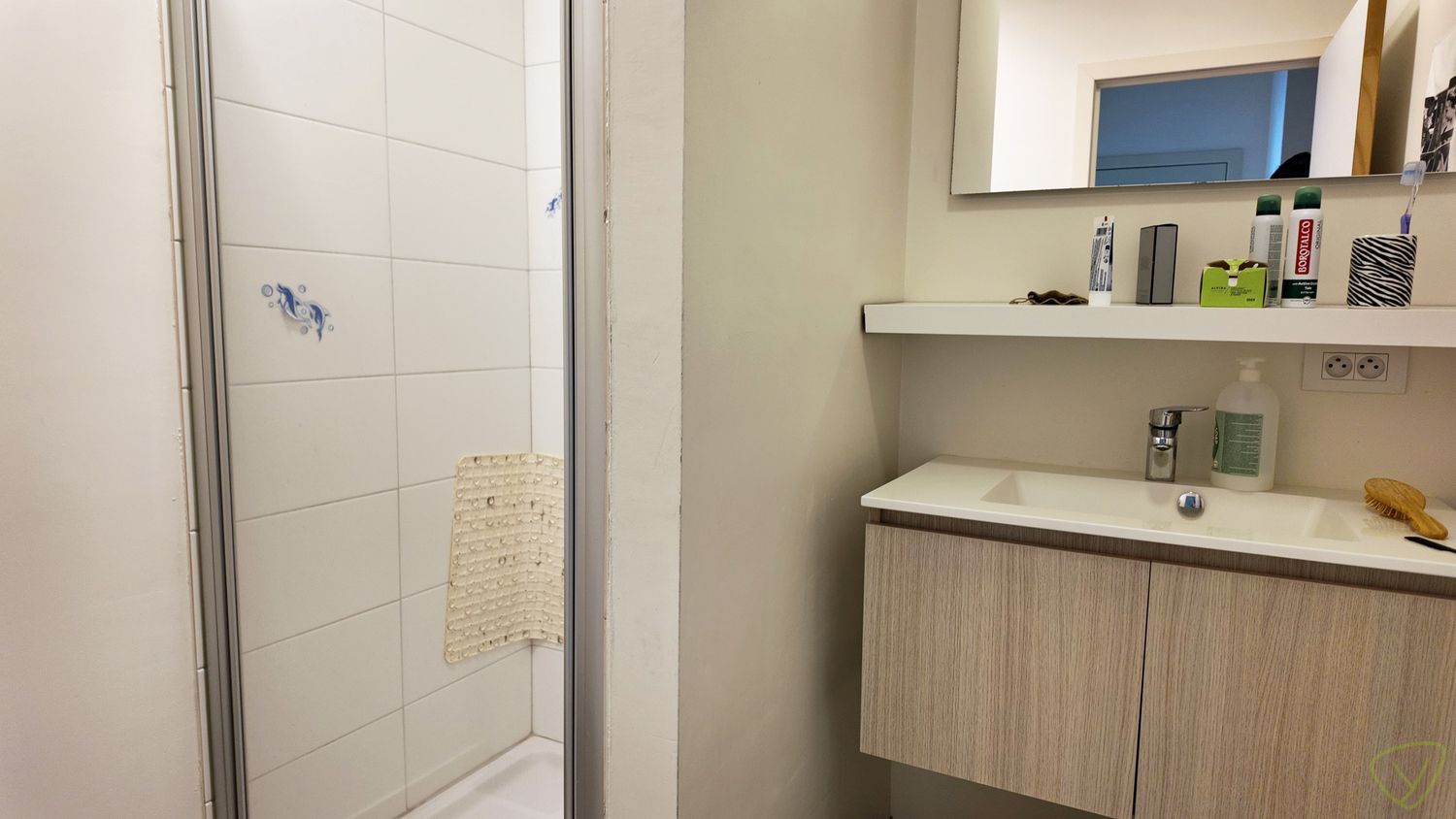 Ruim gelijkvloersappartement in een recente residentie in normandische stijl! foto 10