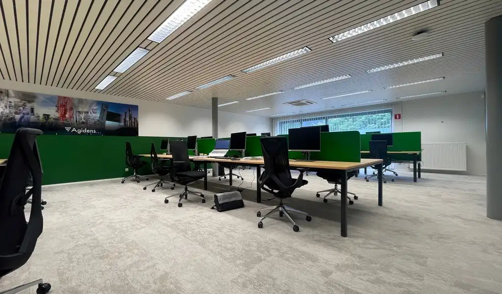 Instapklaar gelijkvloers kantoor te huur in Mechelen-Noord foto 3