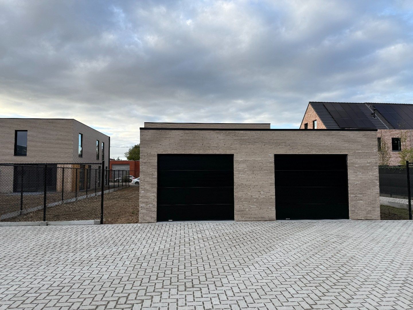 Instapklare nieuwbouw met 3 slpk en tuin foto 22