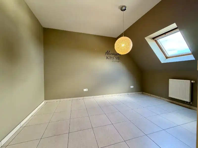 Energiezuinig instapklaar duplex-appartement met privatieve autostaanplaats foto 14