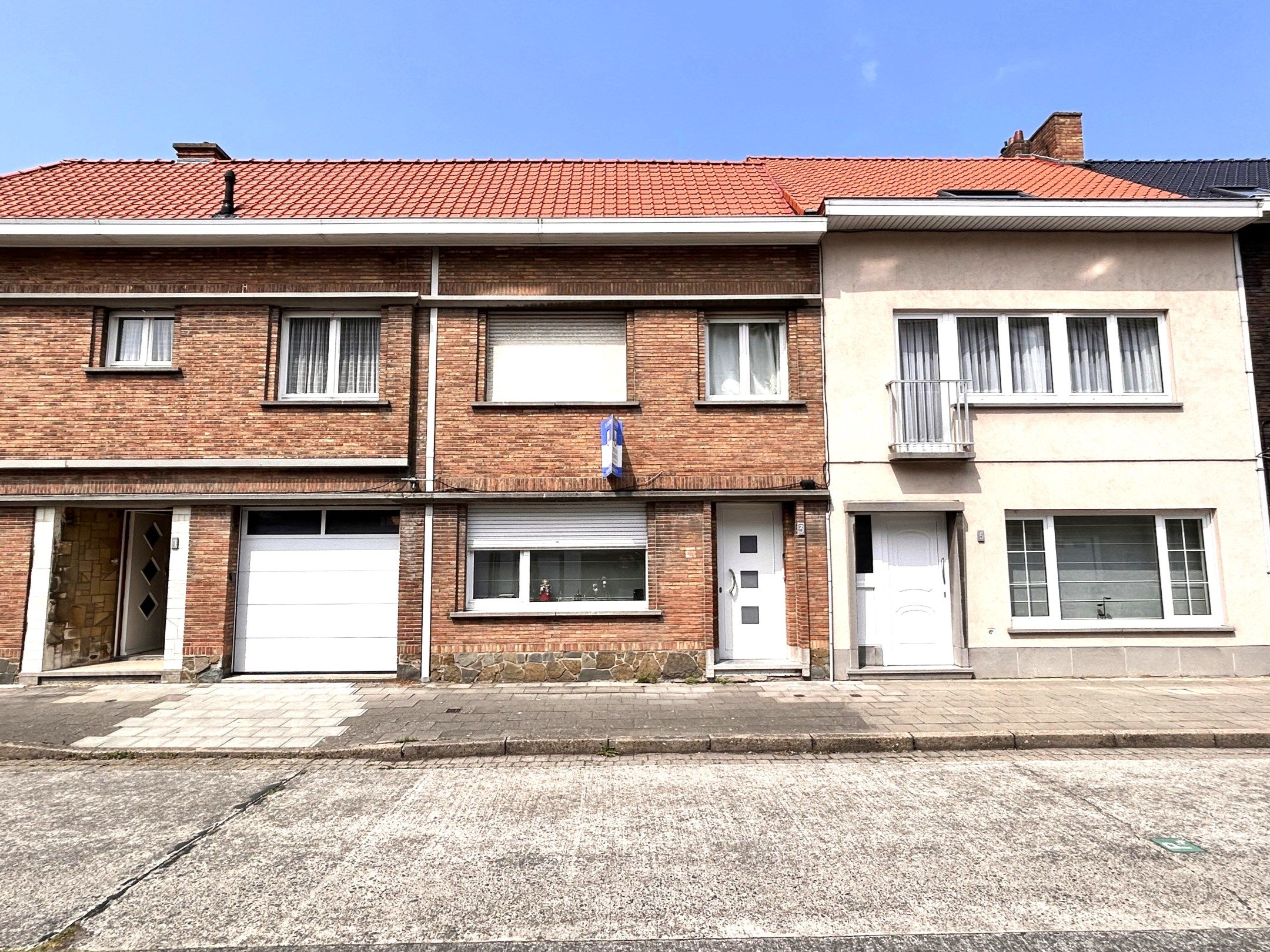 Hoofdfoto van de publicatie: Centraal gelegen huis met 2 slaapkamers en patio. 