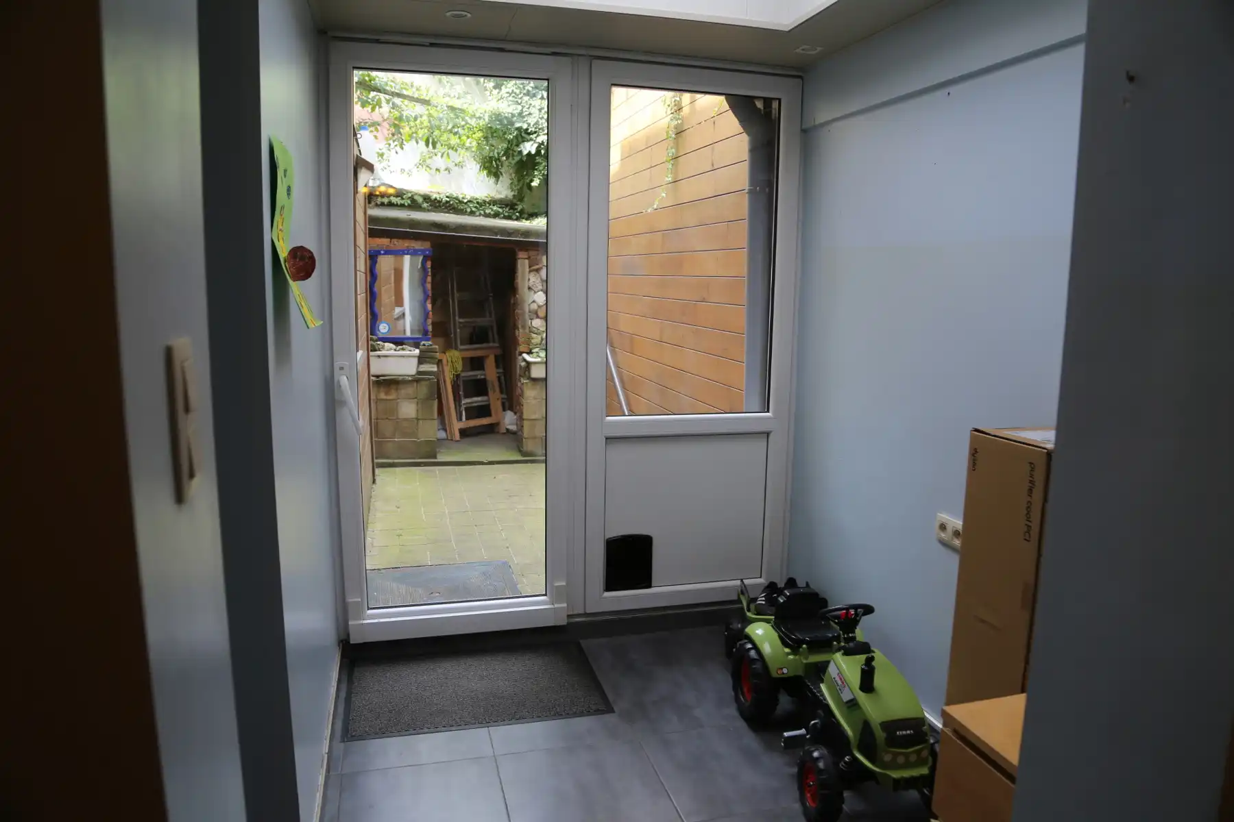 Zeer ruime woning met koer in toffe buurt! foto 4