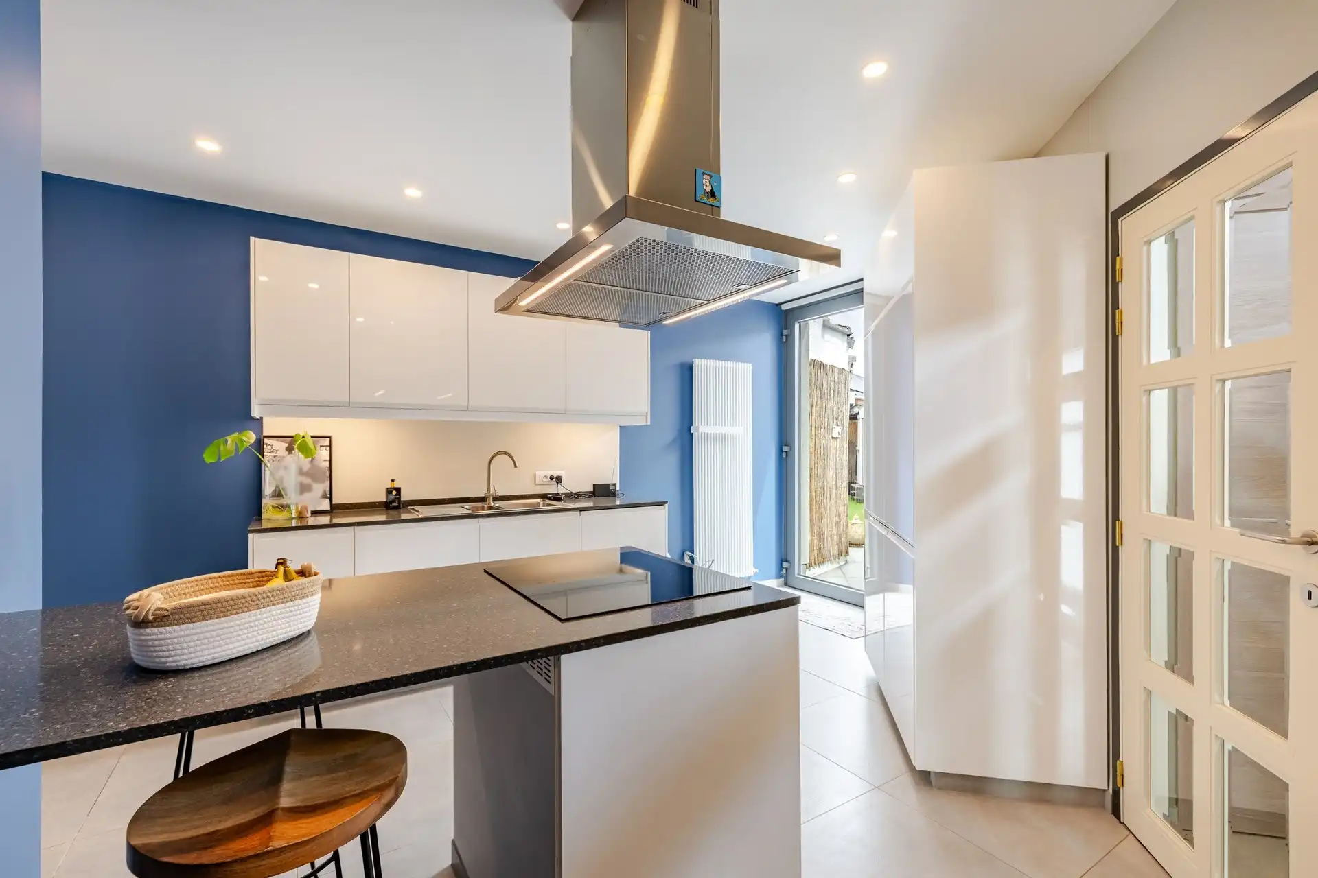 Instapklare woning met 3 ruime slaapkamers! foto 2