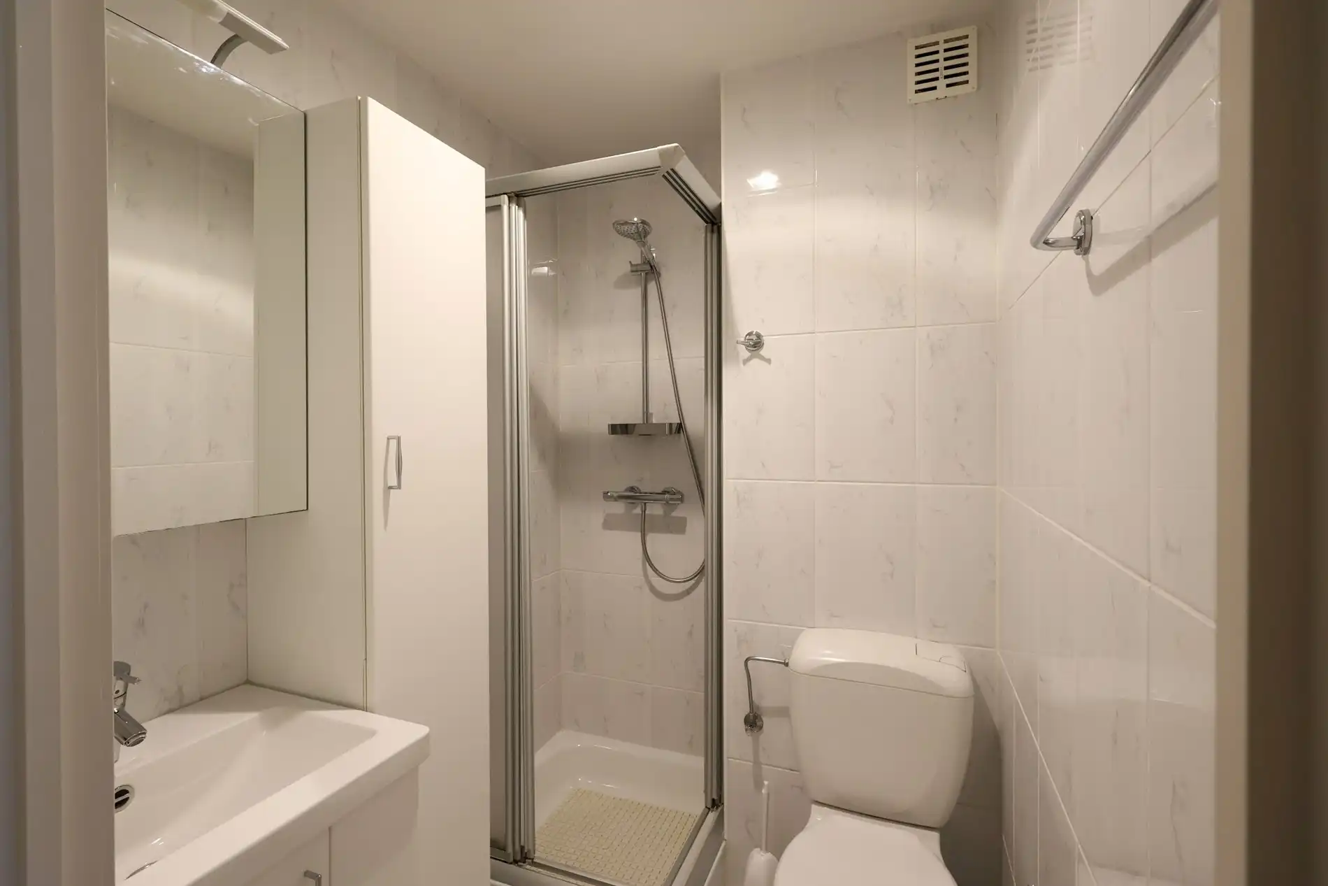 Gezellige, instapklare studio te koop in Oostduinkerke-Bad foto 6