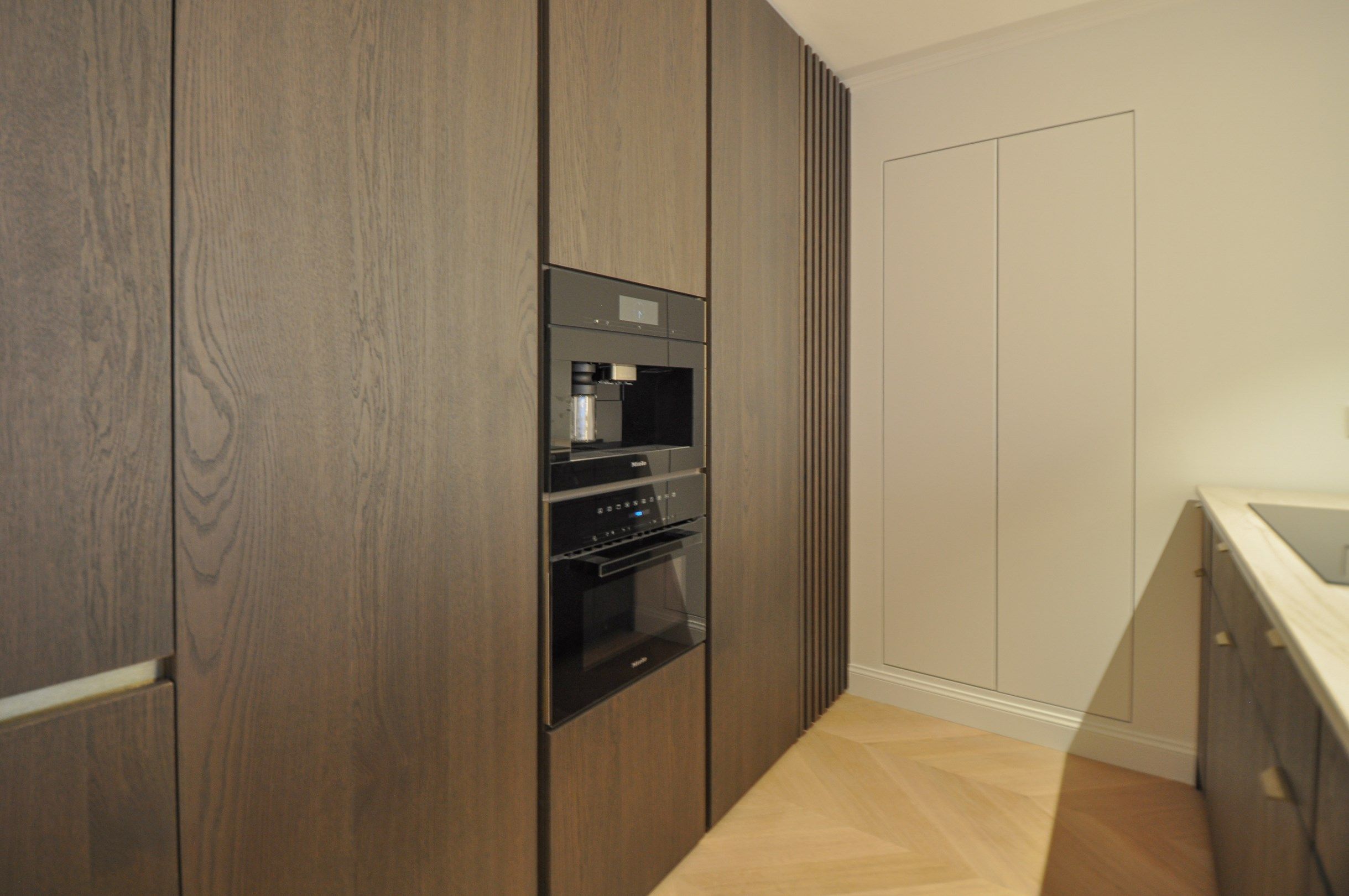 Hoogwaardig volledig gerenoveerd appartement met zijdelings zeezicht en zicht op de Kustlaan. foto 15