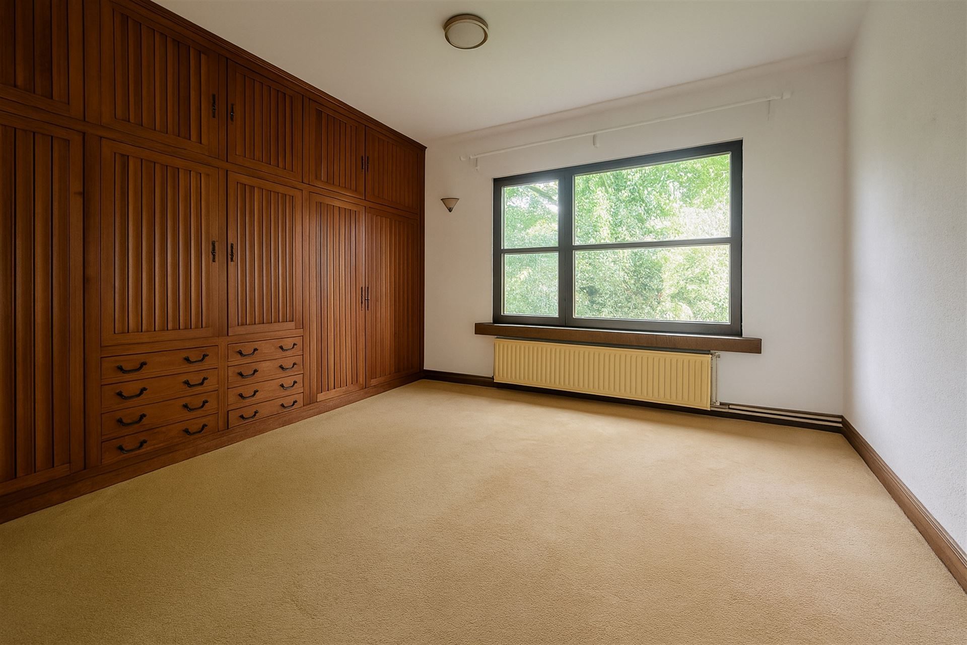 Ruime villa met extra woonhuis/praktijk op 4853m²! foto 9