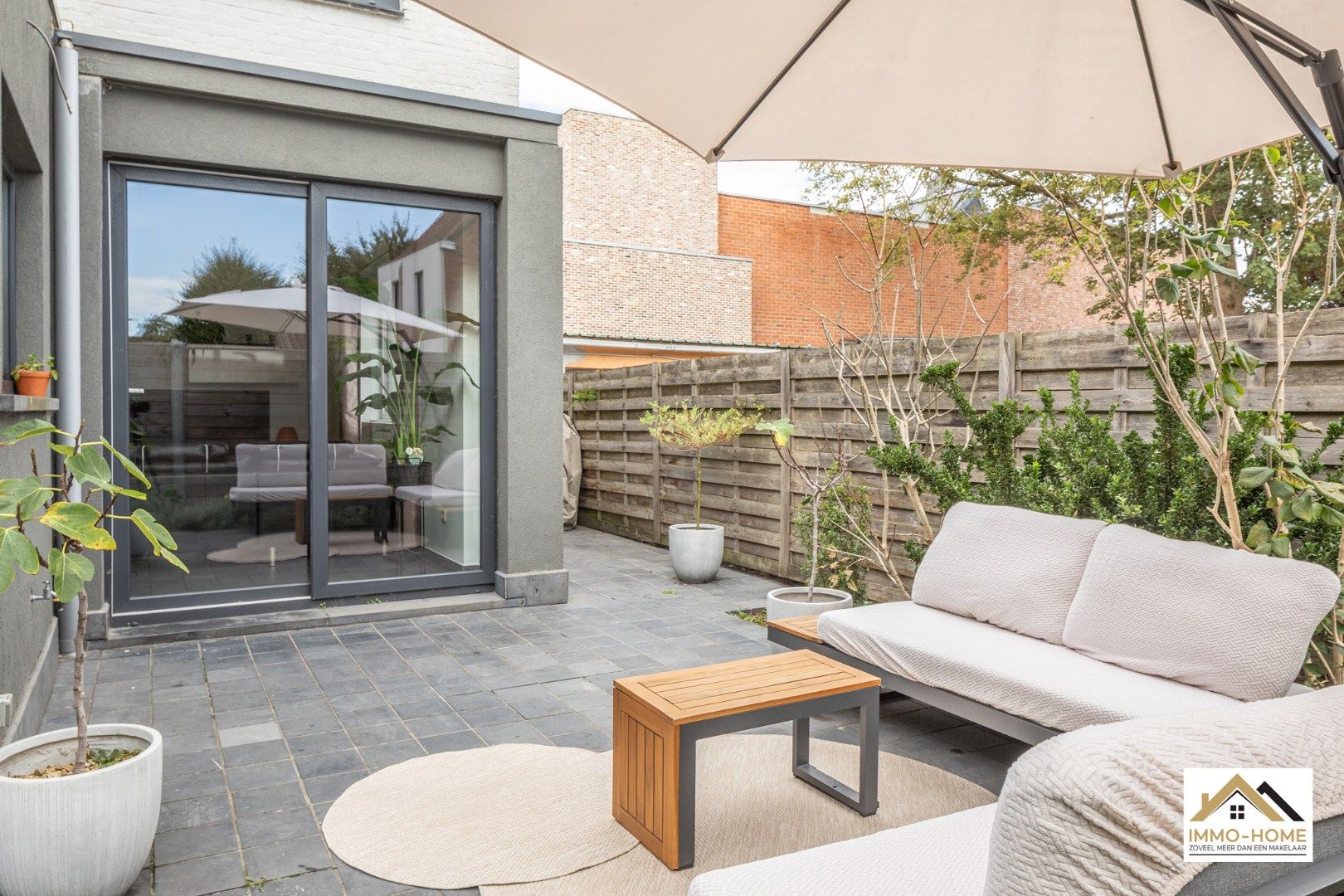 Gerenoveerde ruime woning nabij centrum van Lokeren foto 5