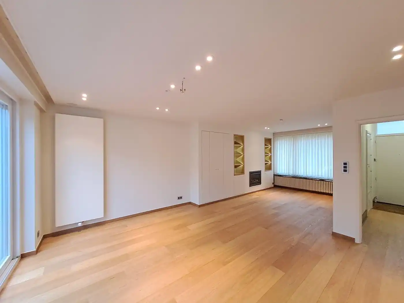 Verrassend ruime en charmante woning met grote inpandige garage! foto 9