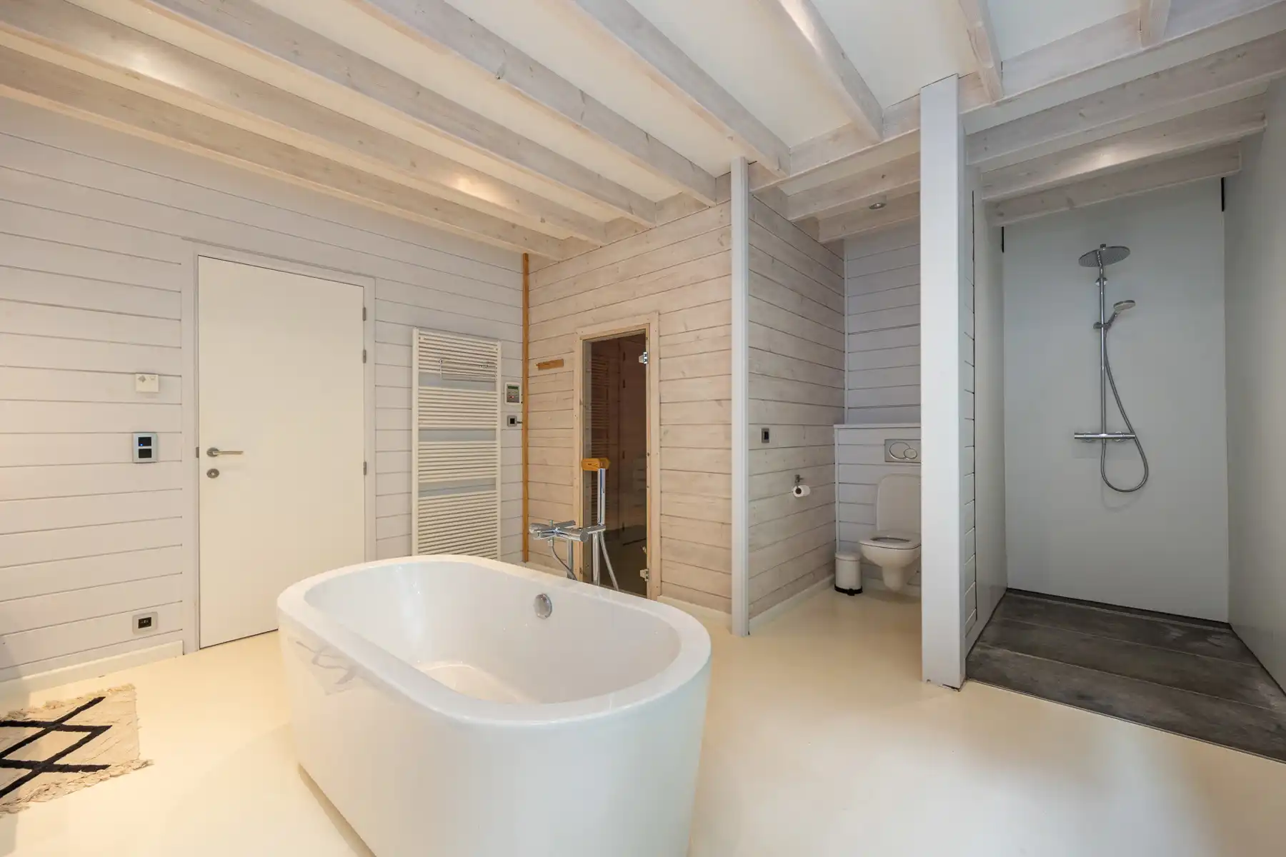 ENERGIEZUINIGE VILLA IN LONG ISLAND-STIJL foto 20