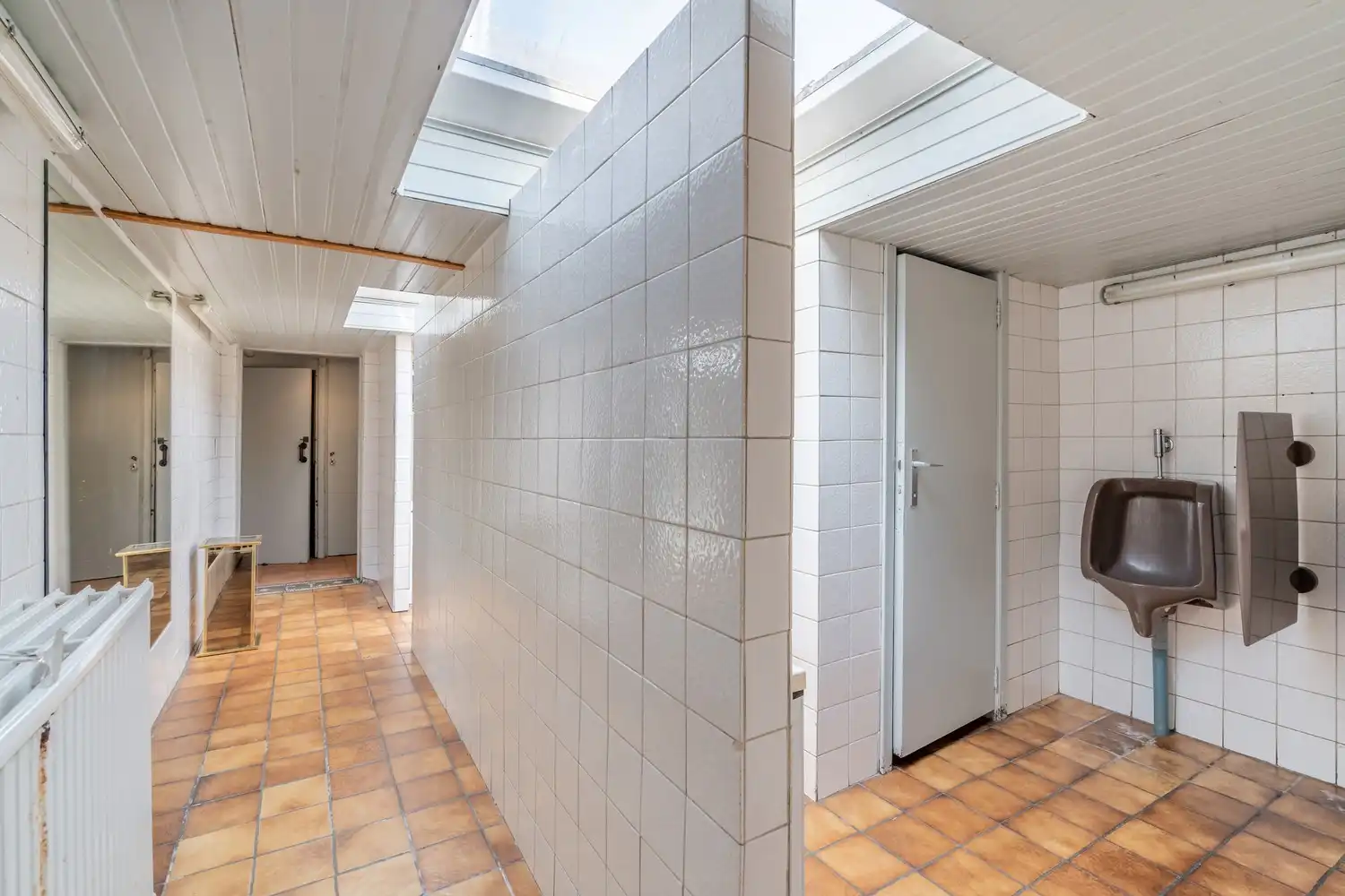 Zeer gunstig gelegen handelshuis op een ruim perceel grond foto 10