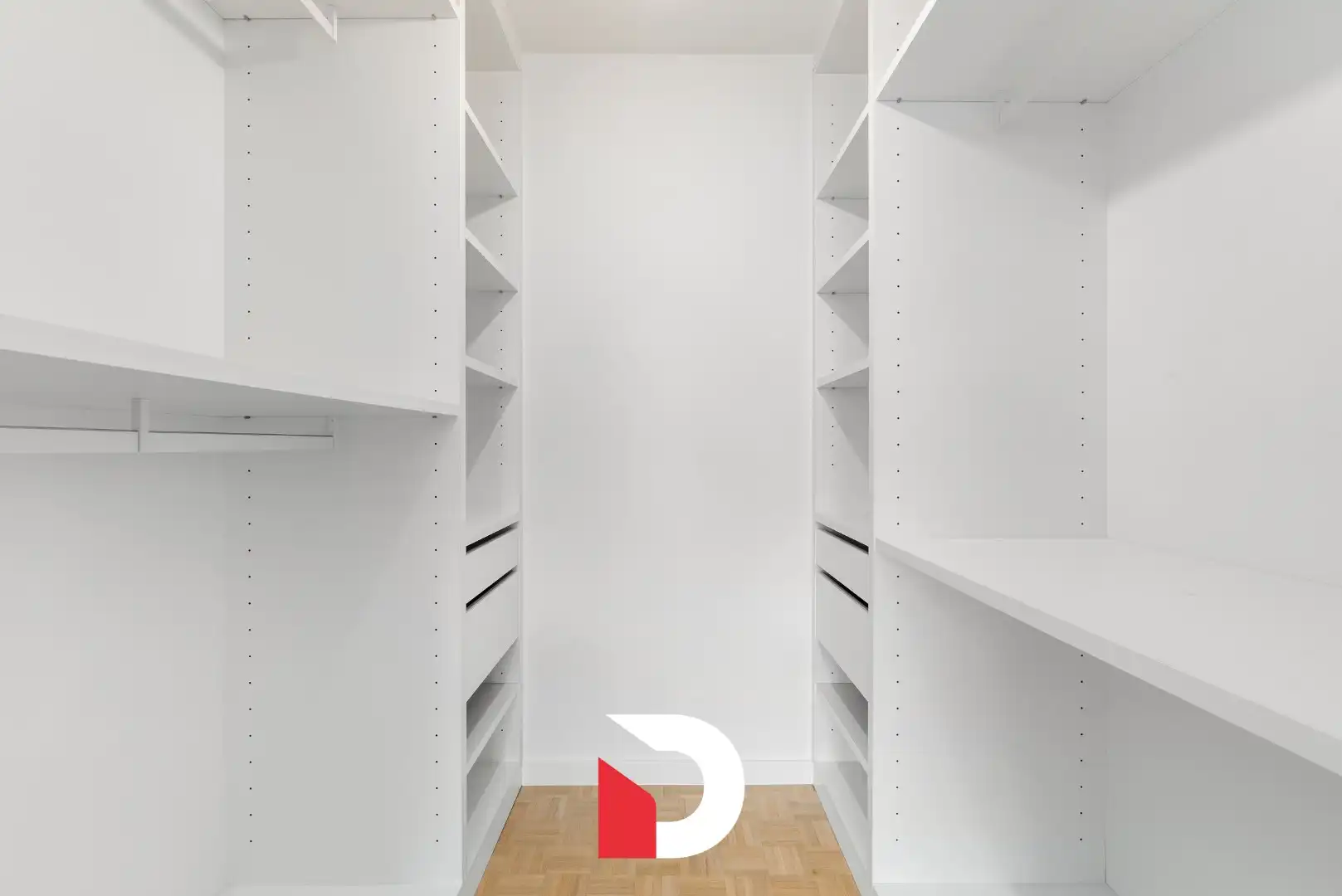 Schitterend gerenoveerd appartement op gunstige locatie in Sint-Andries foto 10