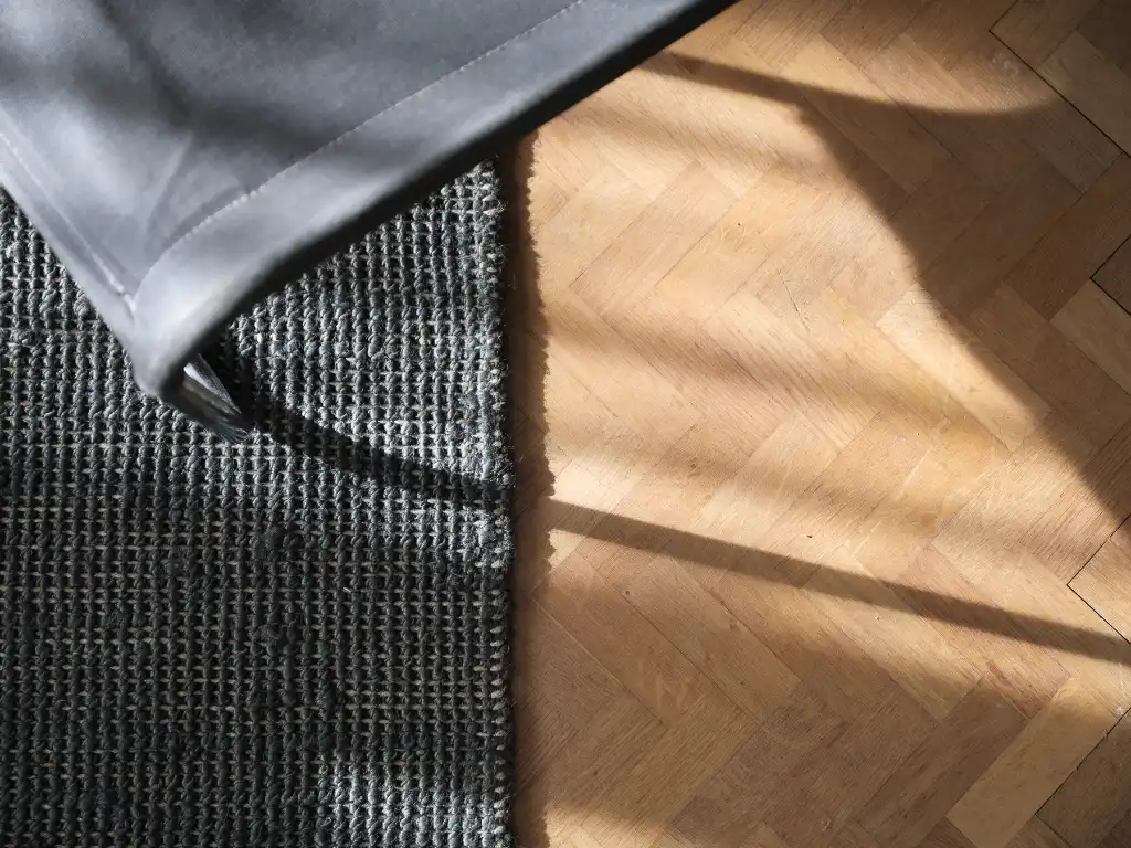 Een stijlvol appartement in de&nbsp;Sportstraat, met een warm mid-century karakter en hedendaags wooncomfort. foto 3