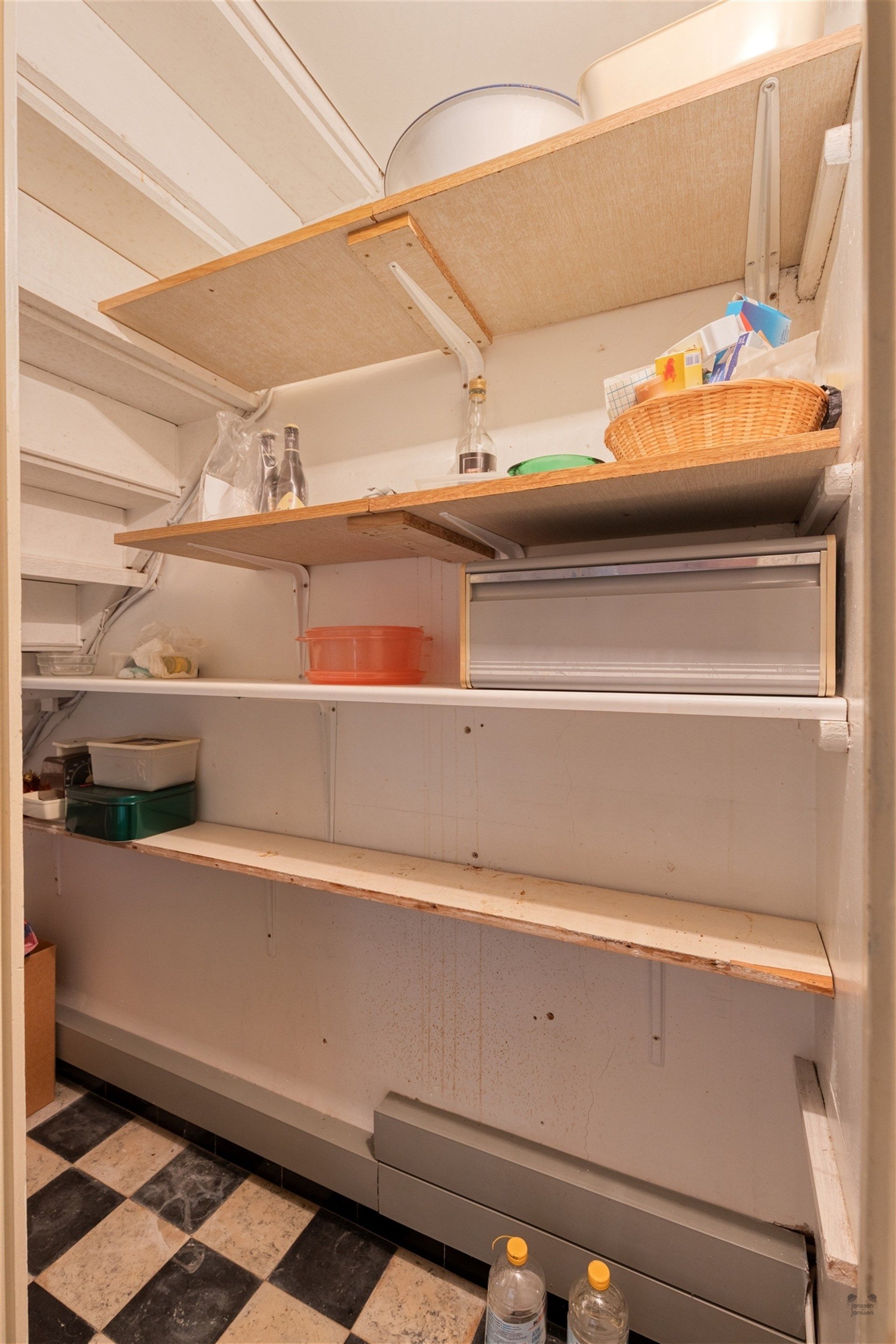 Op te frissen woning met 3 slaapkamers foto 12