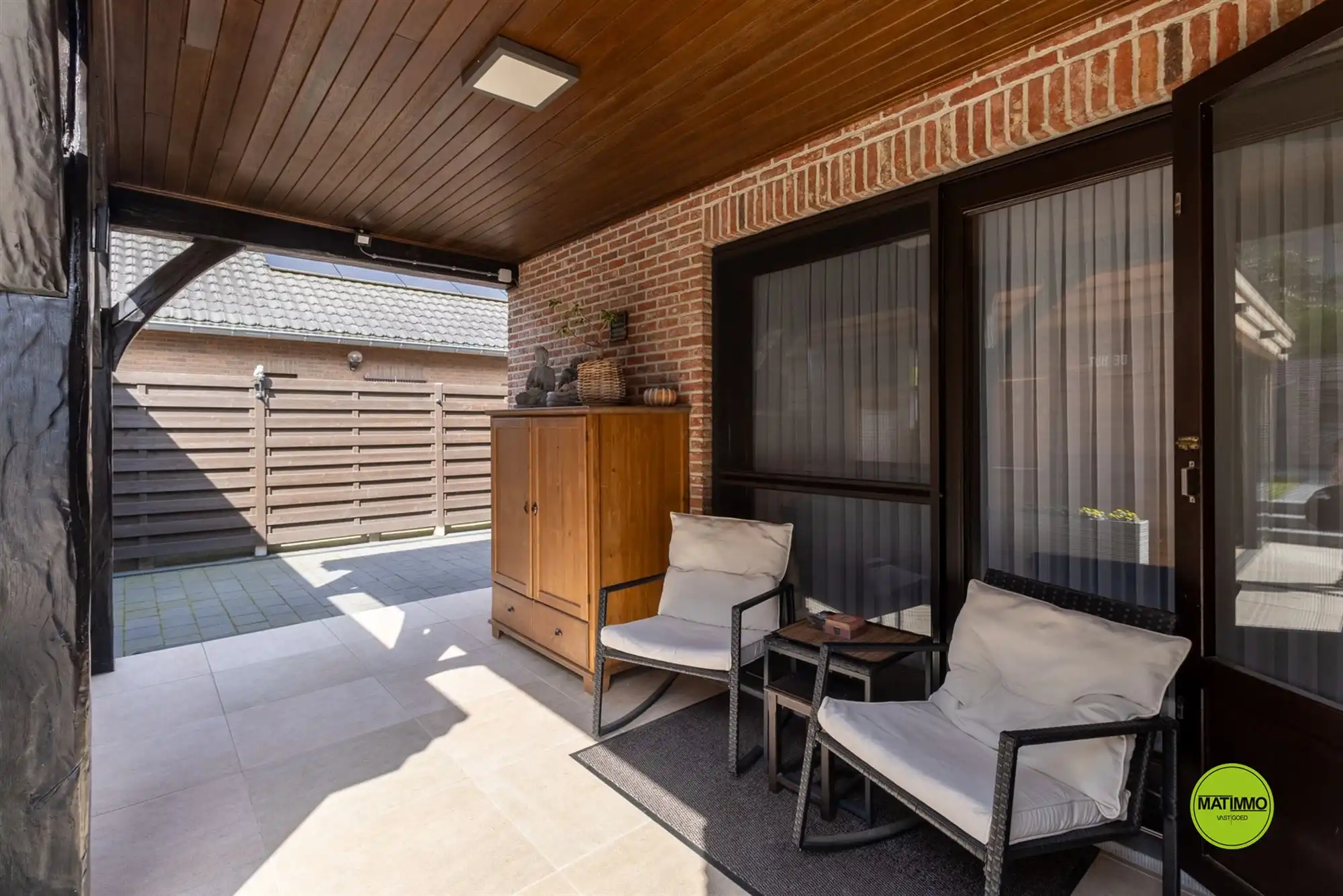 Instapklare gezinswoning met mooie tuin op toplocatie foto 32