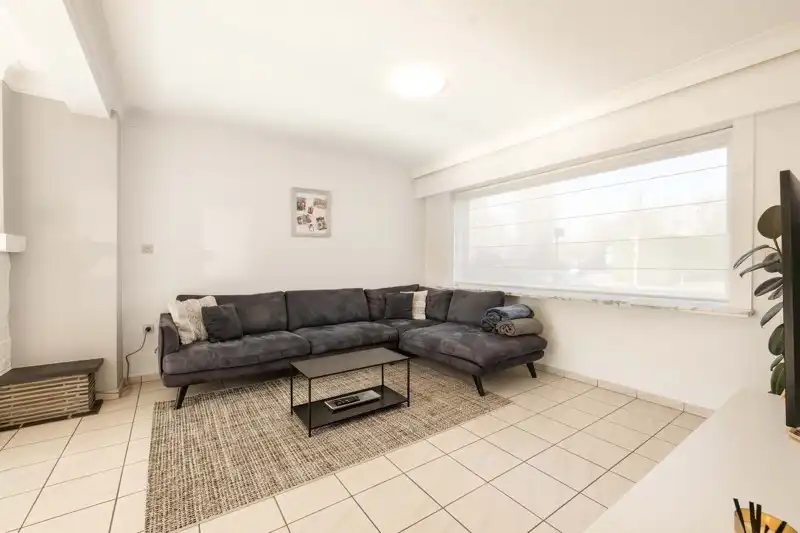 Instapklare gezinswoning, halfopen bebouwing, met 4 slaapkamers én garage TE KOOP in Desselgem! 🏡 foto 4