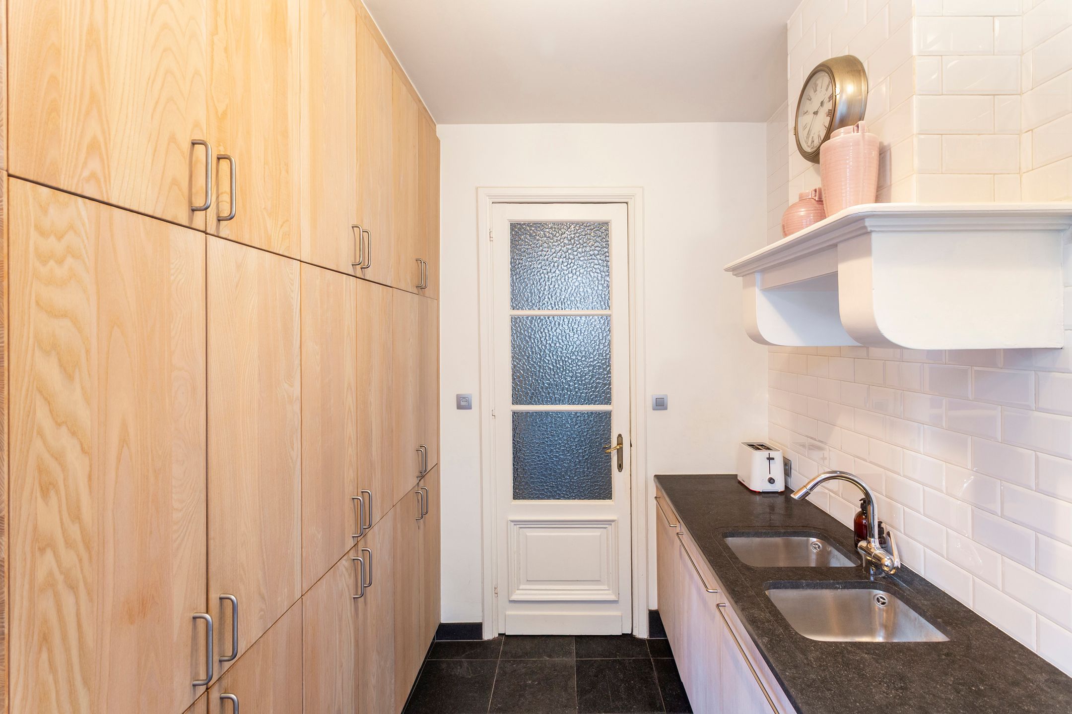 prachtig historisch herenhuis met 5 slpks op hippe Zurenborg foto 14