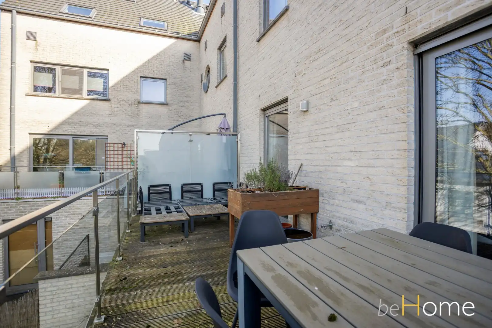 Lichtrijk 2-slaapkamerappartement met groot terras op de 1ste verdieping foto 19