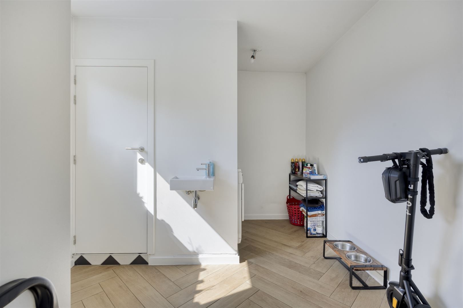 TE KOOP : Gerenoveerde eengezinswoning met 3 slaapkamers! foto 10