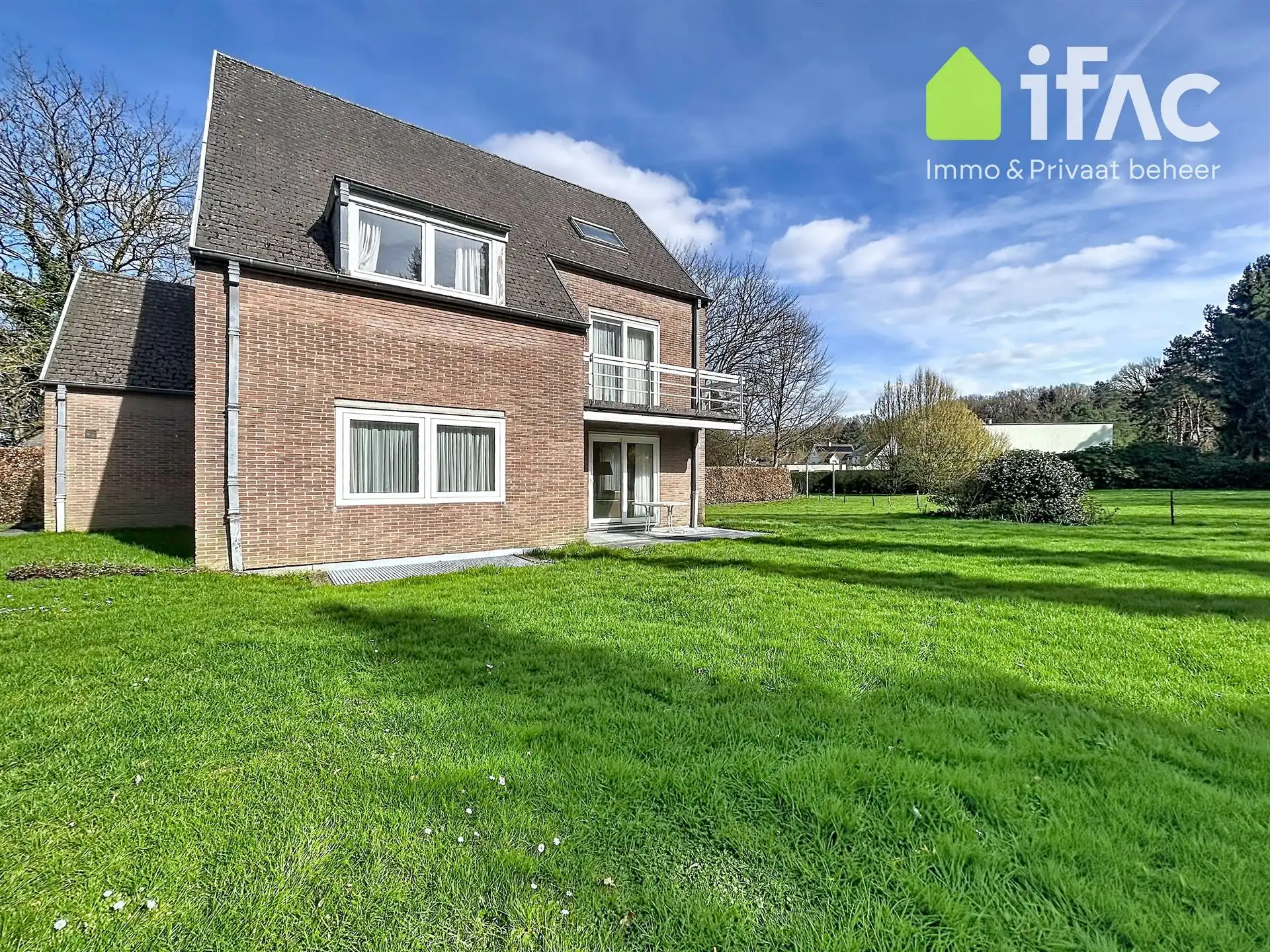 Fantastisch gelegen villa met heel veel lichtinval foto 31