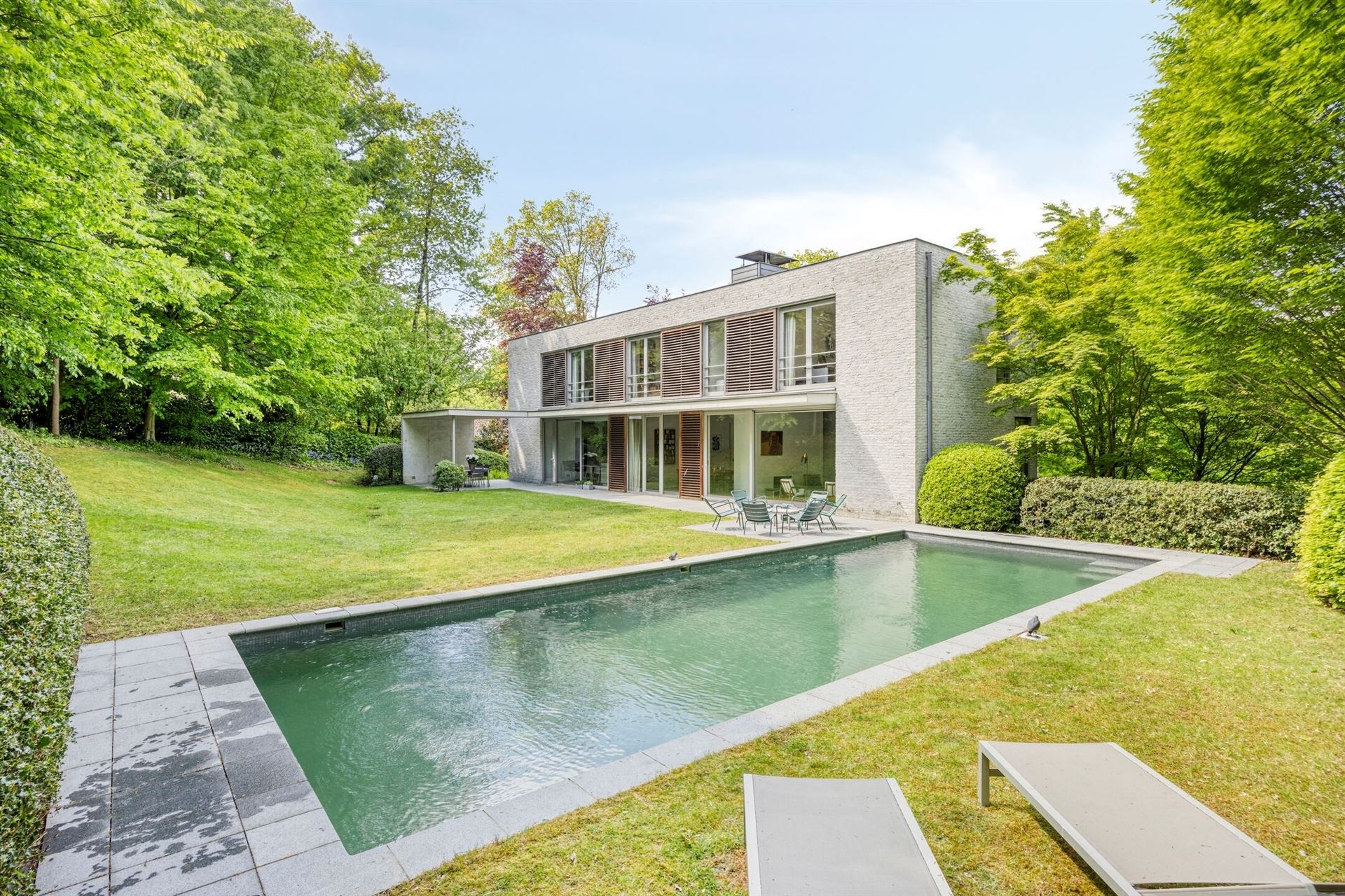 Prachtige moderne villa op ruim perceel foto 2